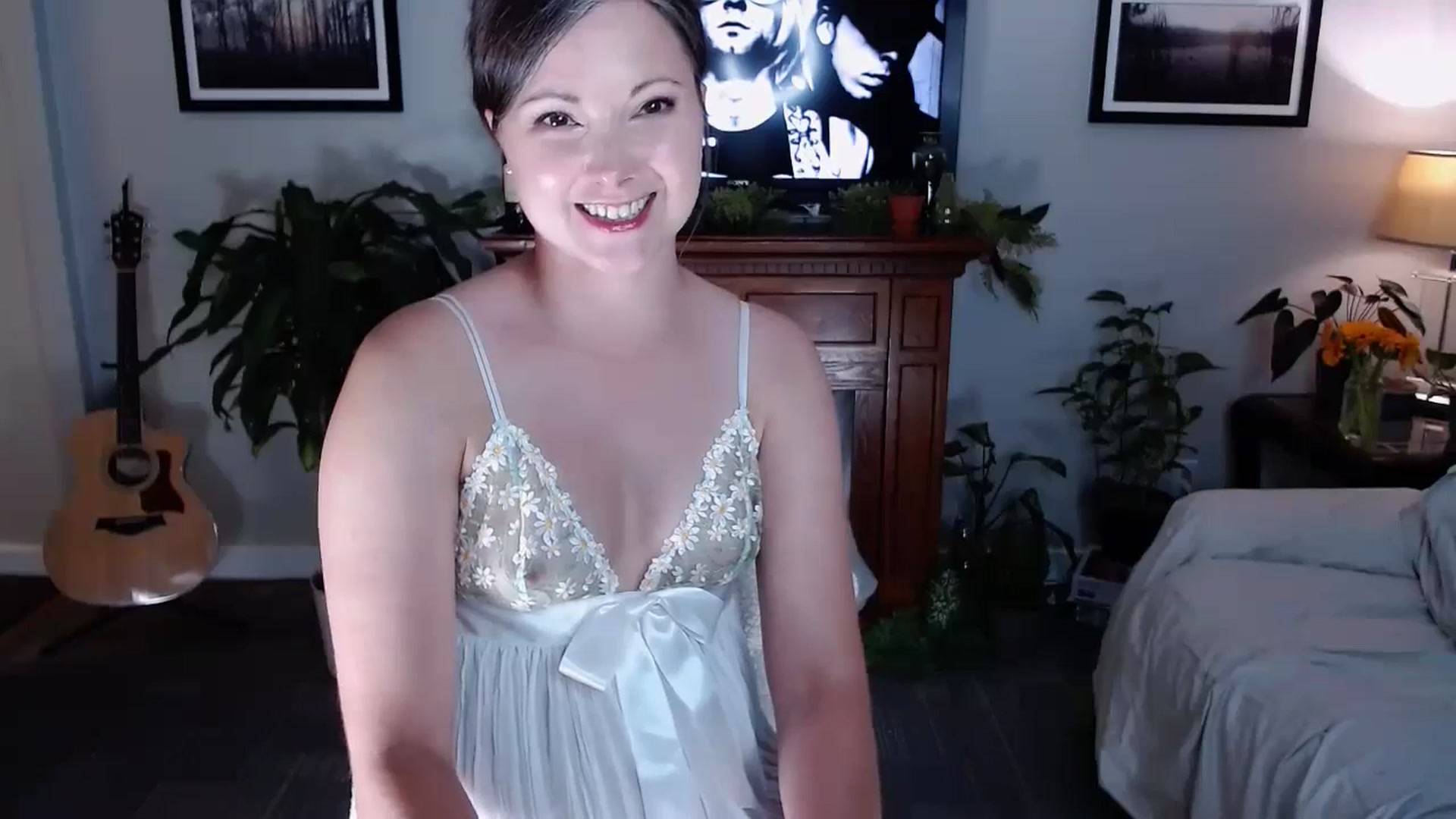 Gallery image thumbnail from KellyHeart's myfreecams stream on, 06/01/2024, 04:24 image 3 of 20