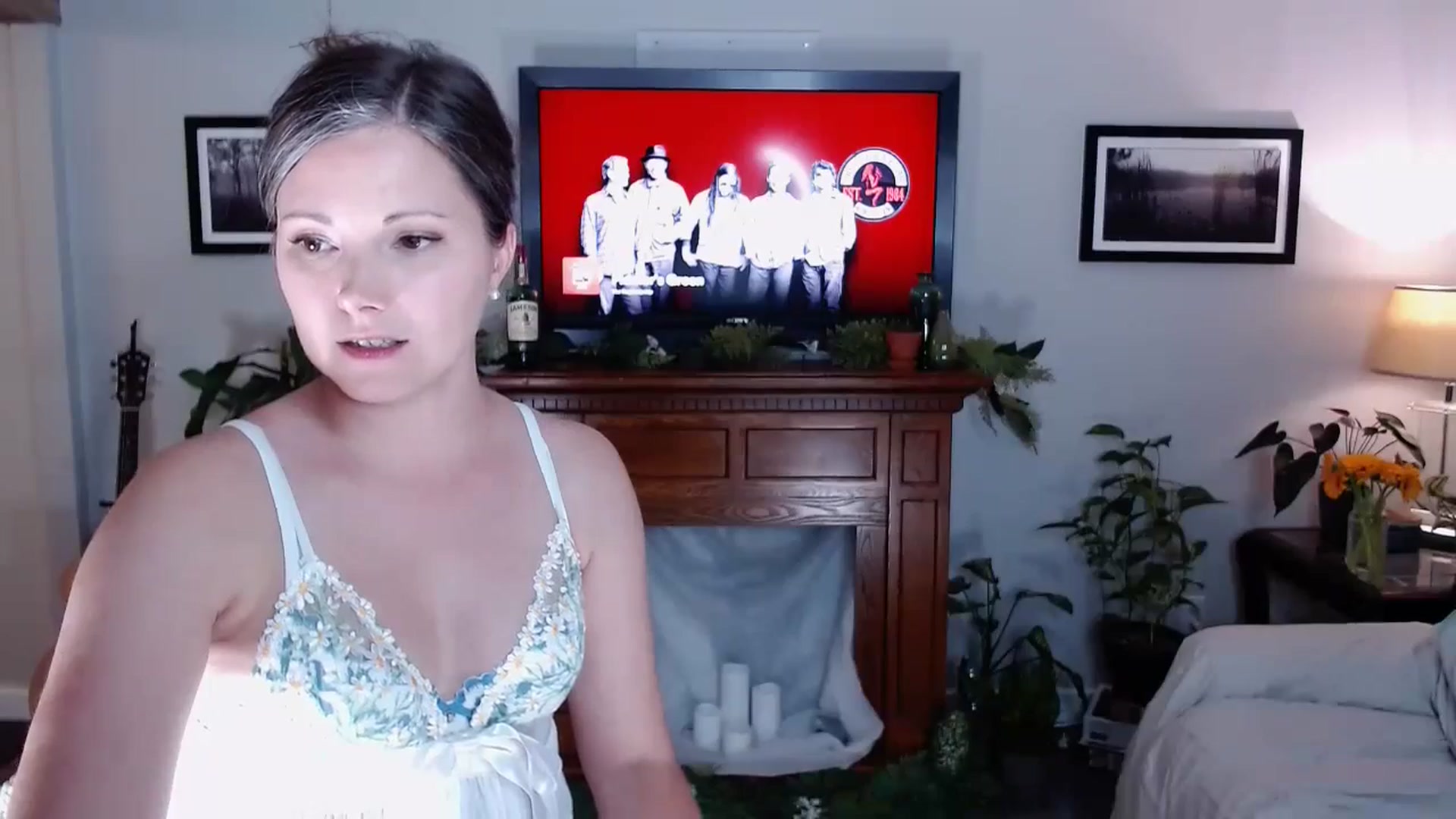 Gallery image thumbnail from KellyHeart's myfreecams stream on, 06/01/2024, 05:00 image 7 of 20