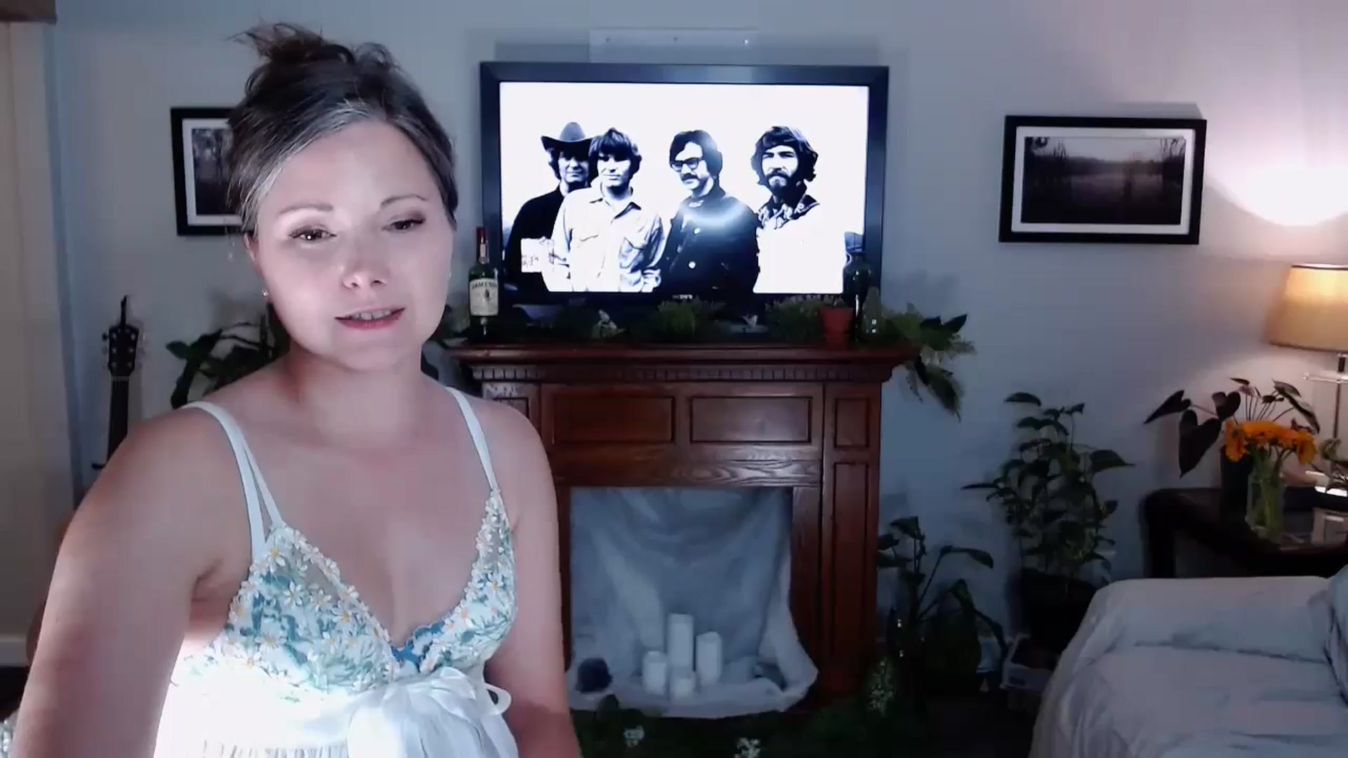 Gallery image thumbnail from KellyHeart's myfreecams stream on, 06/01/2024, 05:00 image 11 of 20
