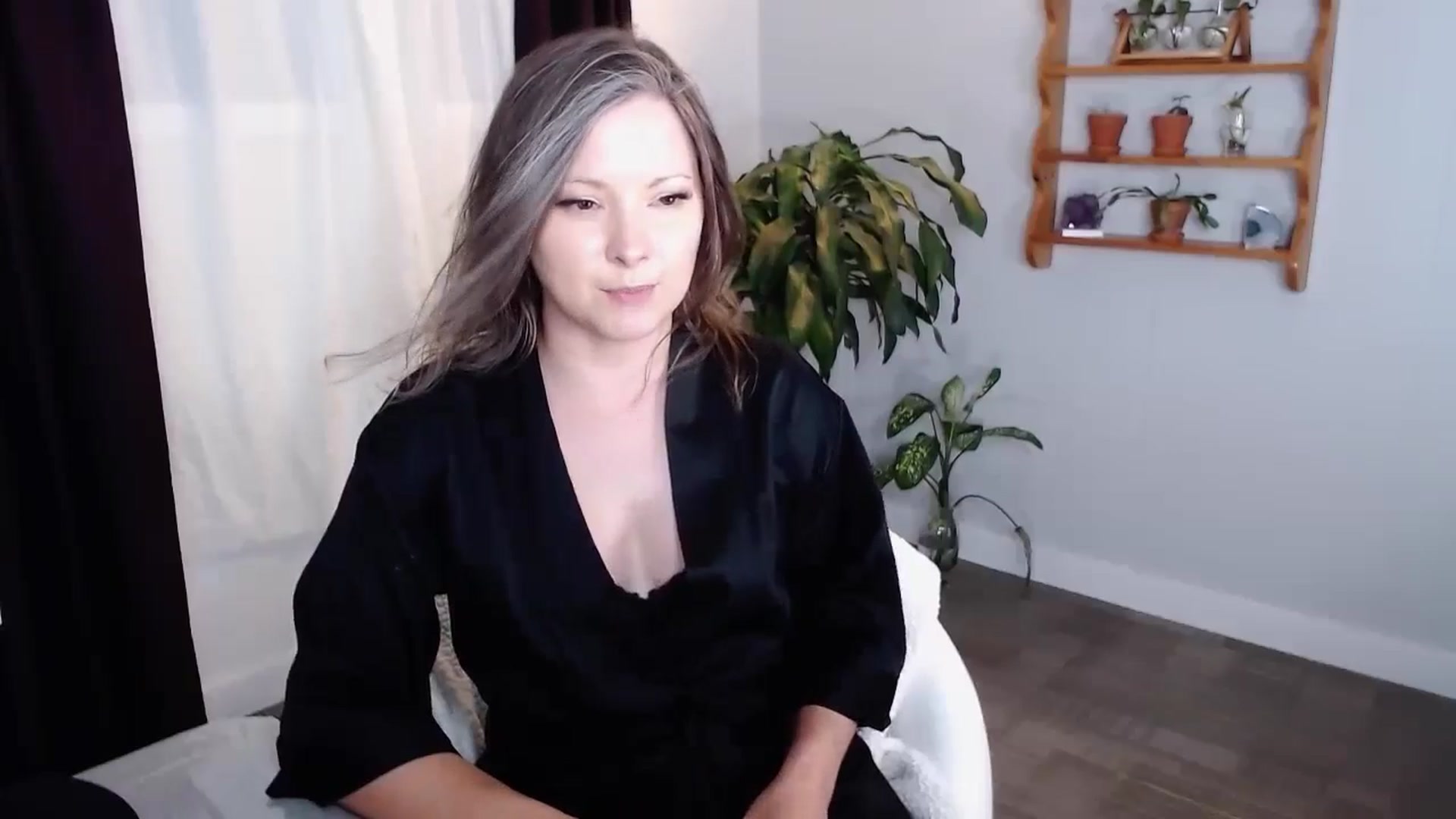 Gallery image thumbnail from KellyHeart's myfreecams stream on, 06/22/2024, 07:13 image 10 of 20