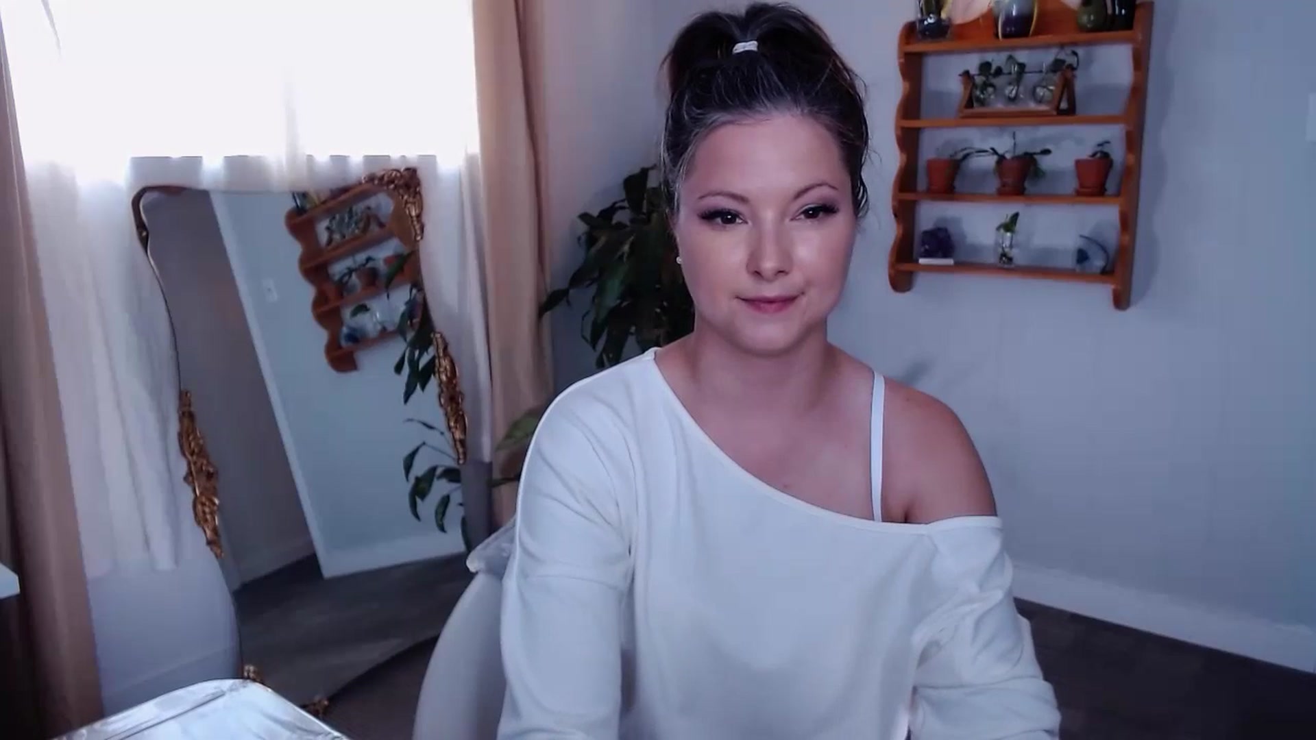 Gallery image thumbnail from KellyHeart's myfreecams stream on, 06/28/2024, 19:17 image 19 of 20