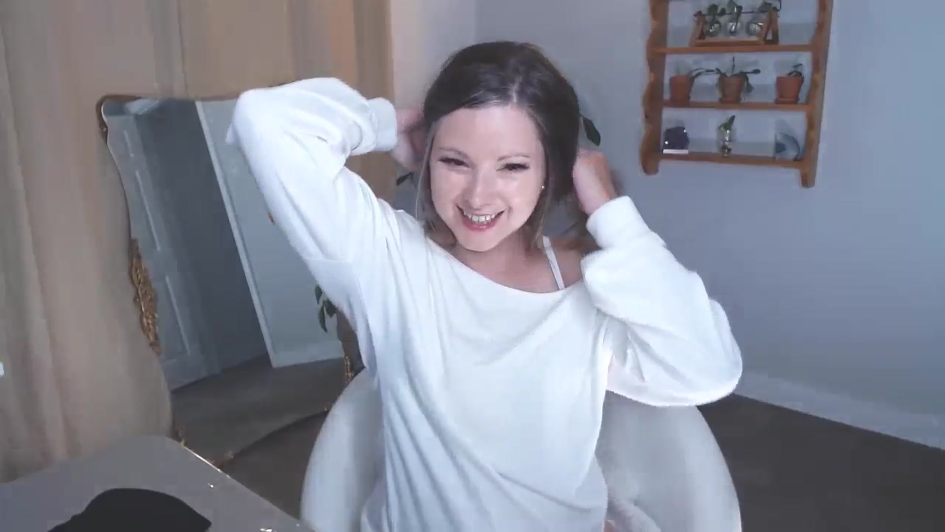 Gallery image thumbnail from KellyHeart's myfreecams stream on, 06/29/2024, 24:03 image 7 of 20