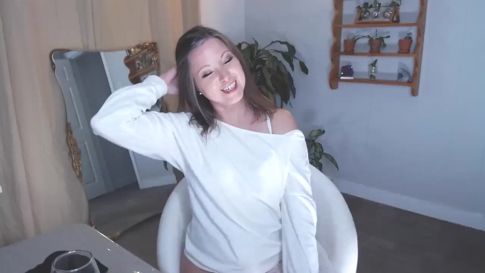 Gallery image thumbnail from KellyHeart's myfreecams stream on, 06/29/2024, 24:03 image 8 of 20