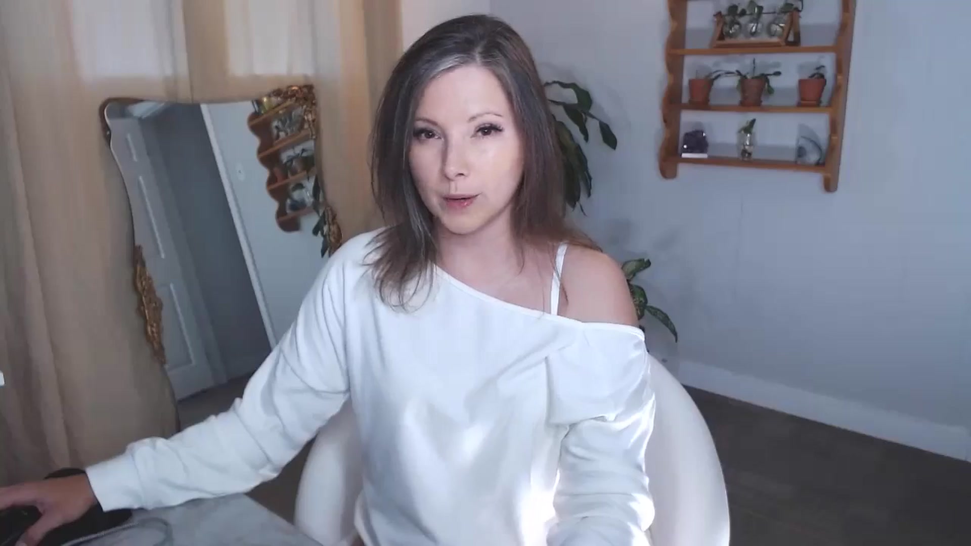 Gallery image thumbnail from KellyHeart's myfreecams stream on, 06/29/2024, 24:03 image 2 of 20