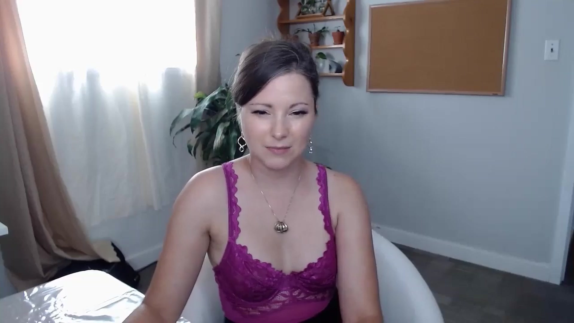 Gallery image thumbnail from KellyHeart's myfreecams stream on, 07/15/2024, 19:15 image 15 of 20