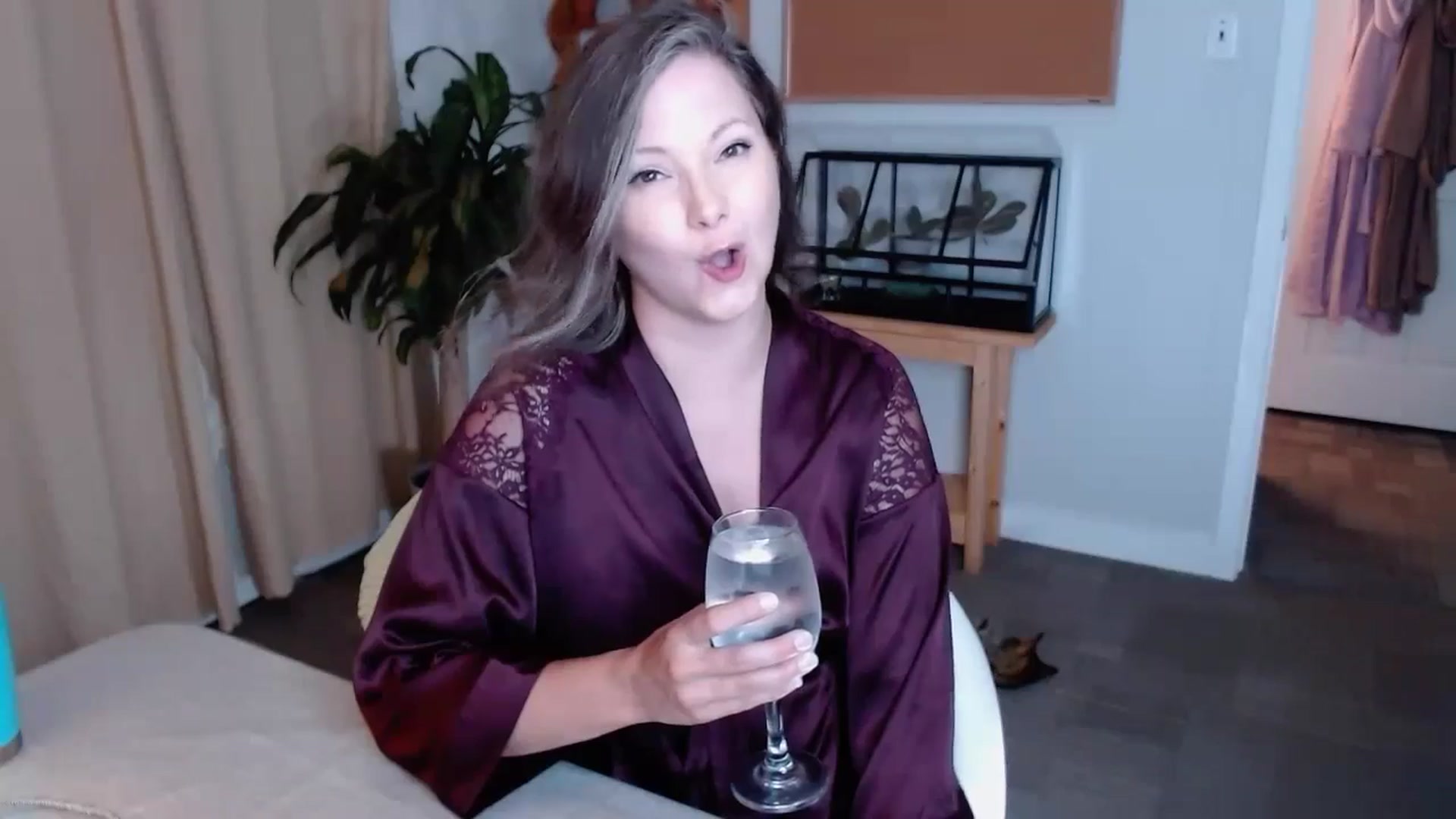 Gallery image thumbnail from KellyHeart's myfreecams stream on, 08/03/2024, 03:07 image 9 of 20