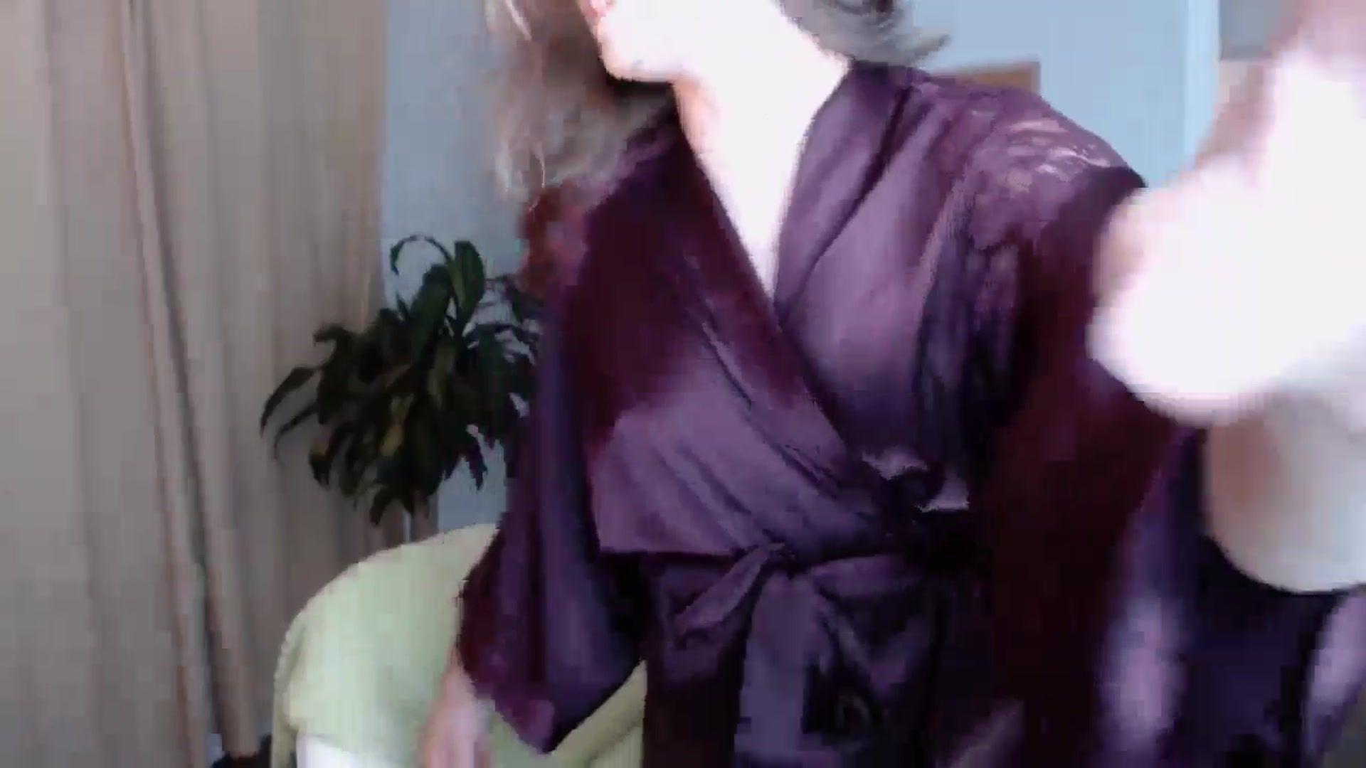 Gallery image thumbnail from KellyHeart's myfreecams stream on, 08/03/2024, 03:07 image 3 of 20