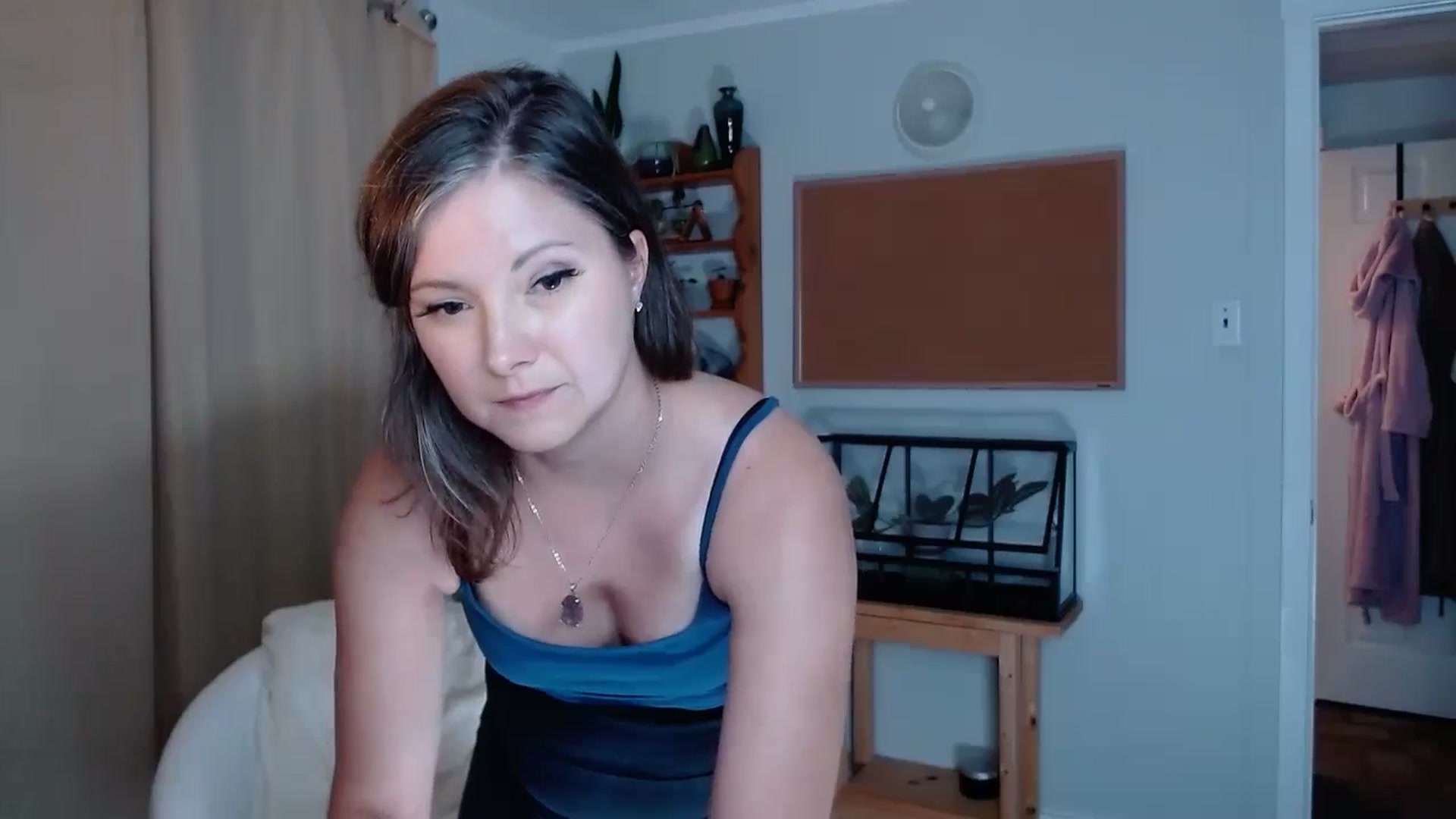 Gallery image thumbnail from KellyHeart's myfreecams stream on, 08/24/2024, 07:38 image 5 of 20