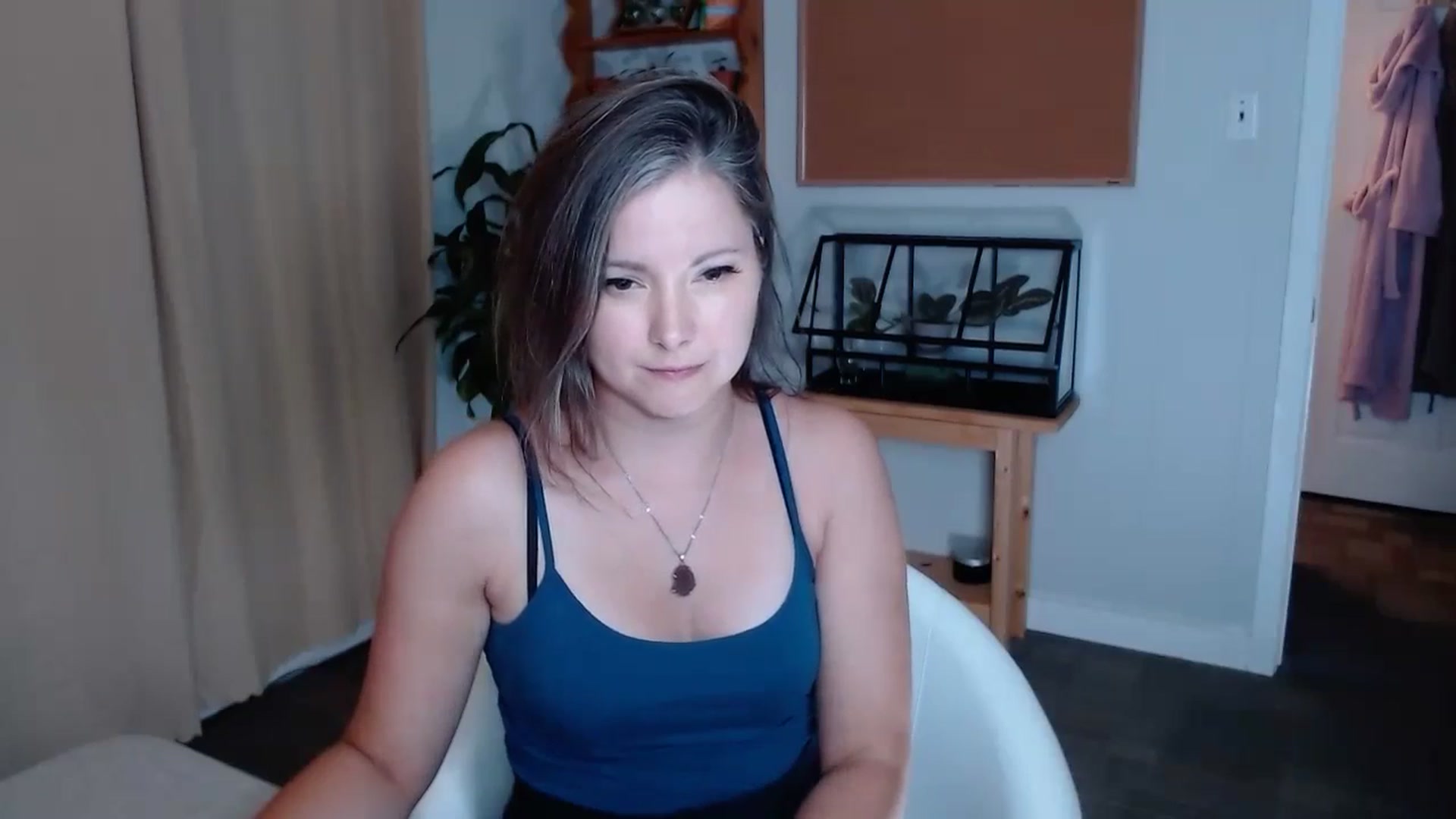 Gallery image thumbnail from KellyHeart's myfreecams stream on, 08/24/2024, 07:38 image 9 of 20