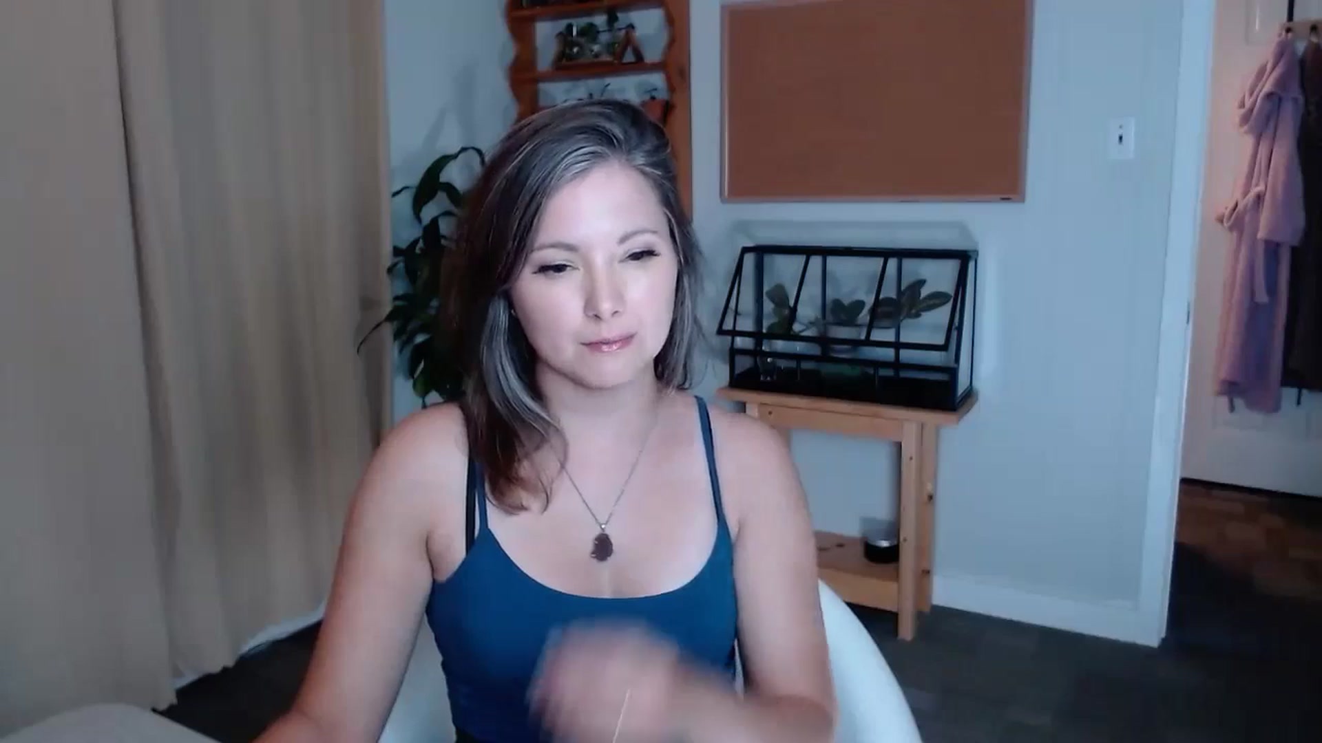 Gallery image thumbnail from KellyHeart's myfreecams stream on, 08/24/2024, 07:38 image 7 of 20