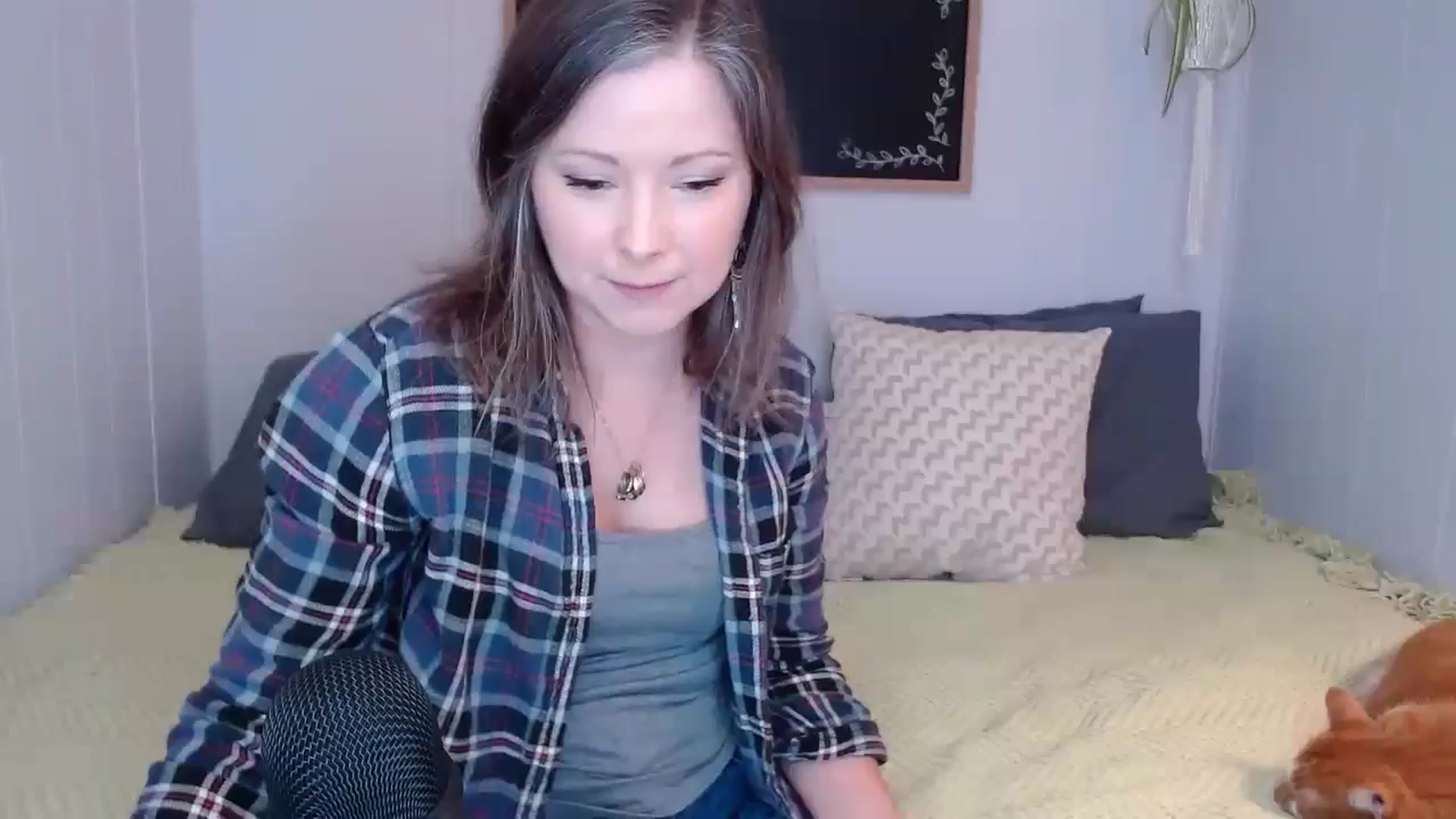 Gallery image thumbnail from KellyHeart's myfreecams stream on, 10/19/2024, 16:00 image 1 of 20