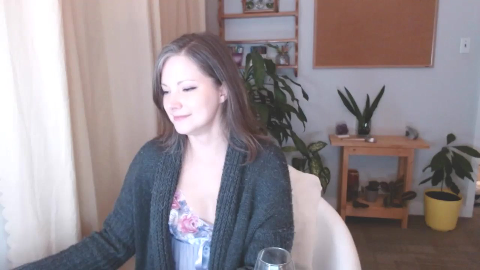 Gallery image thumbnail from KellyHeart's myfreecams stream on, 10/26/2024, 06:41 image 1 of 20