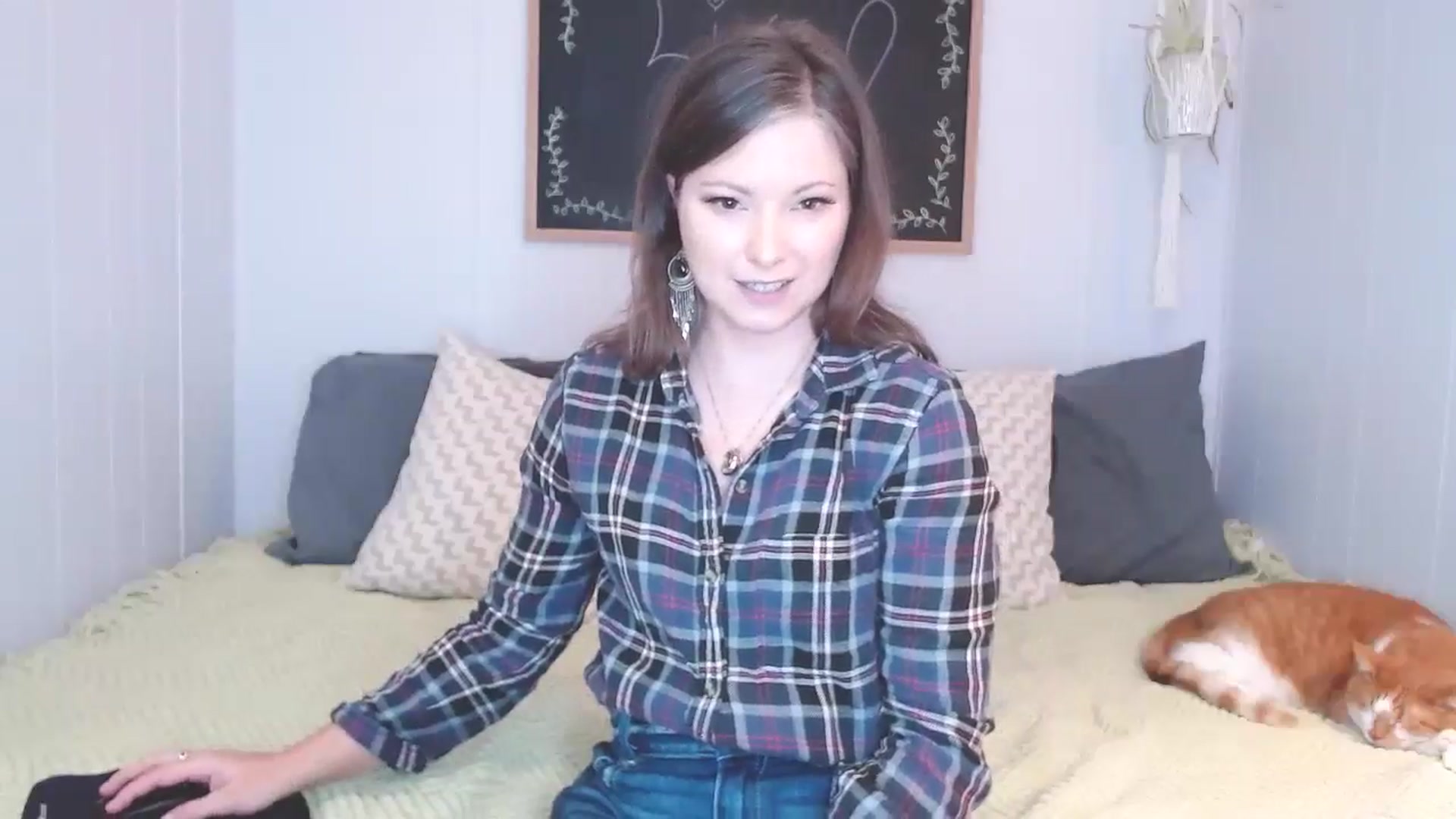 Gallery image thumbnail from KellyHeart's myfreecams stream on, 11/12/2024, 16:17 image 15 of 20