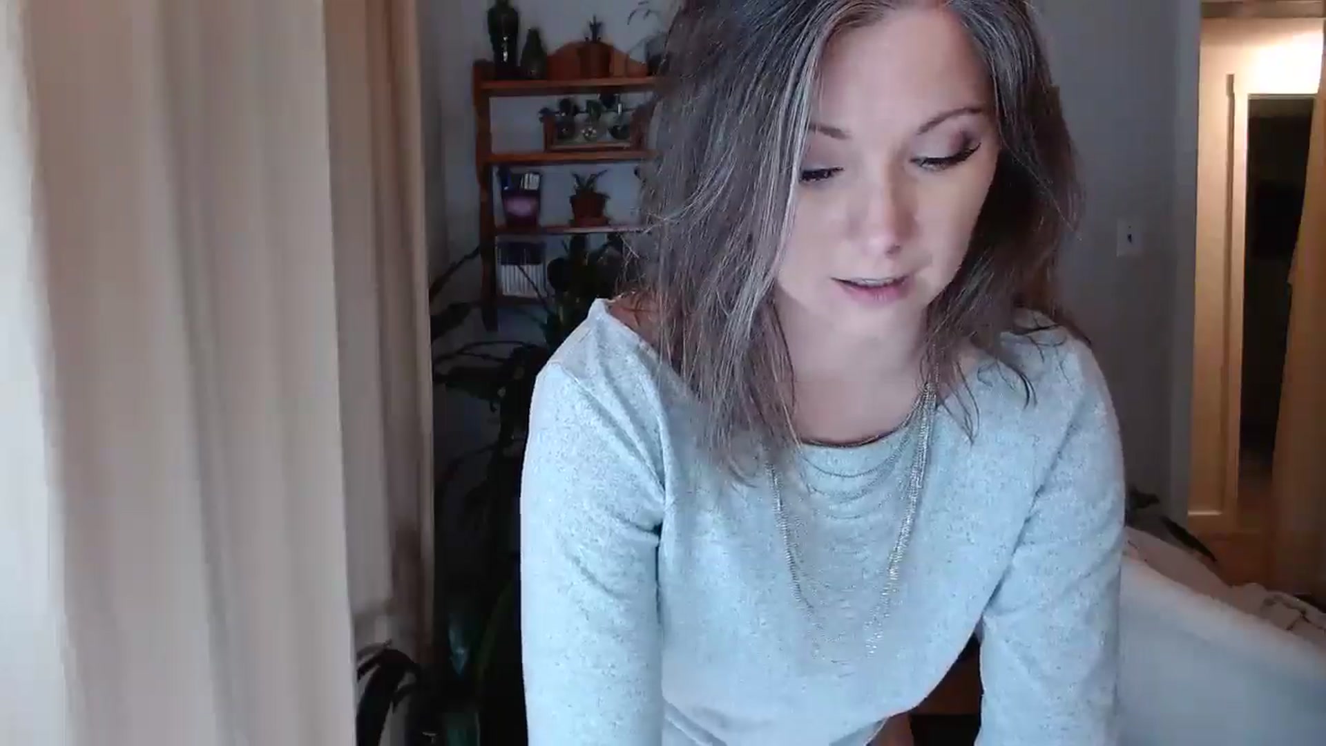 Gallery image thumbnail from KellyHeart's myfreecams stream on, 11/30/2024, 06:38 image 12 of 20
