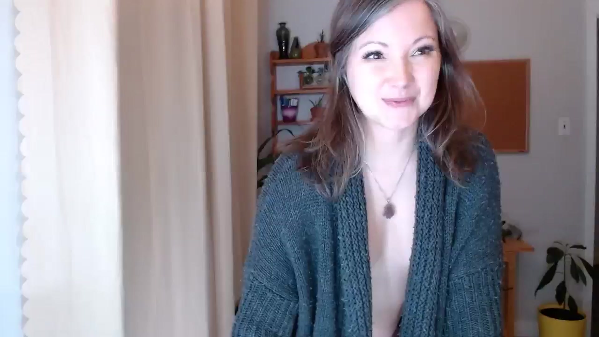 Gallery image thumbnail from KellyHeart's myfreecams stream on, 01/11/2025, 07:32 image 10 of 20