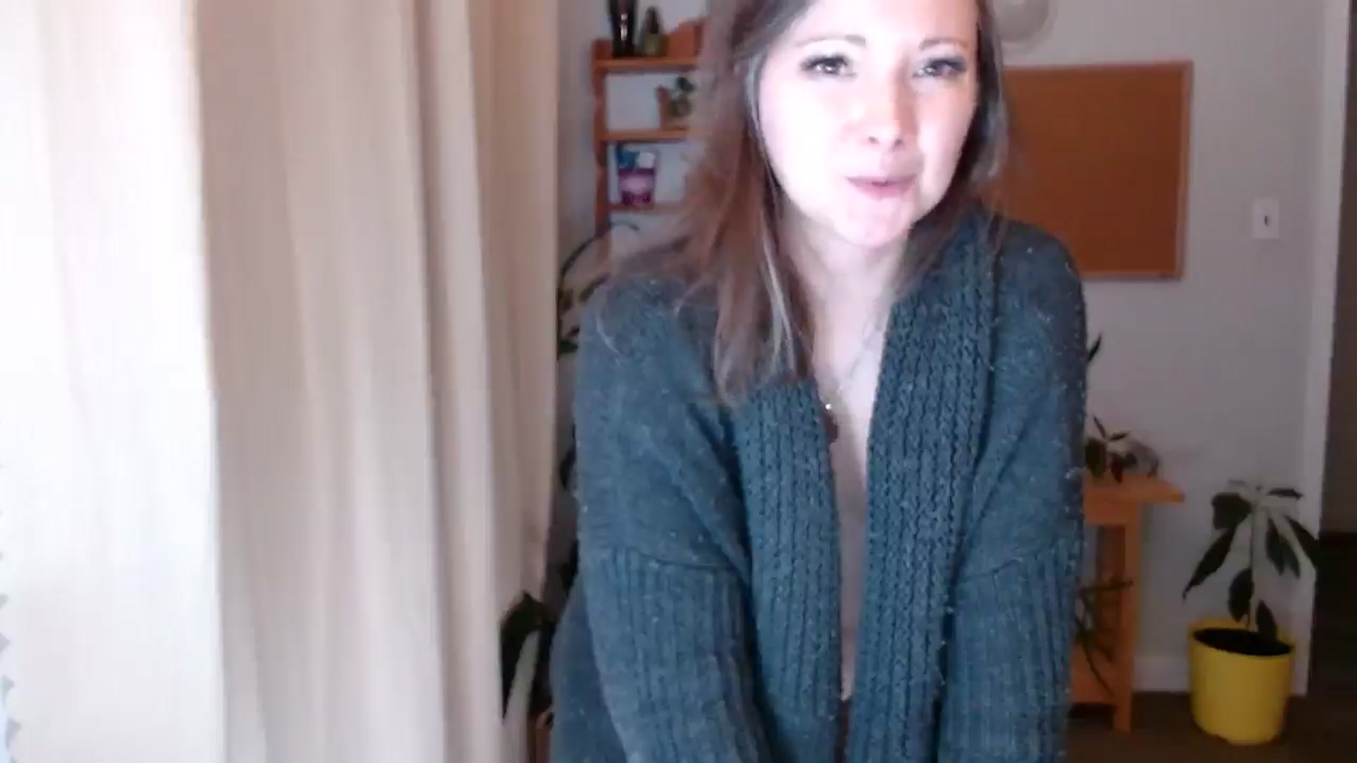 Gallery image thumbnail from KellyHeart's myfreecams stream on, 01/11/2025, 08:11 image 6 of 20