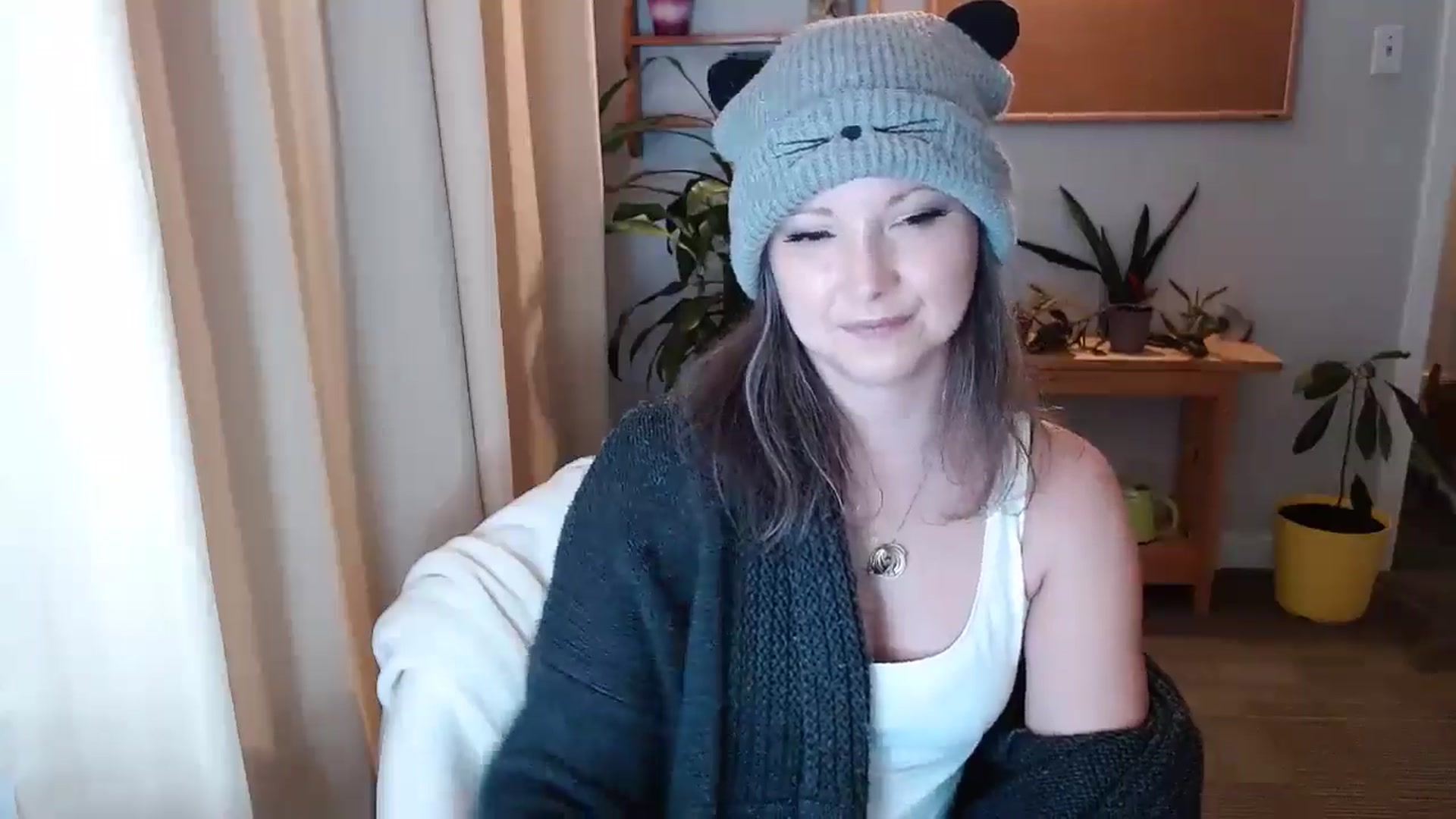 Gallery image thumbnail from KellyHeart's myfreecams stream on, 01/25/2025, 03:25 image 9 of 20