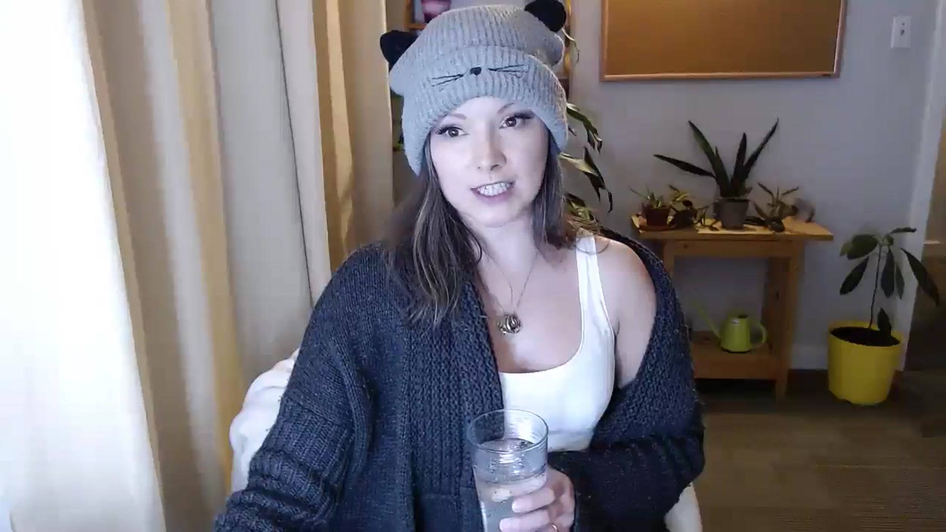 Gallery image thumbnail from KellyHeart's myfreecams stream on, 01/25/2025, 03:25 image 7 of 20