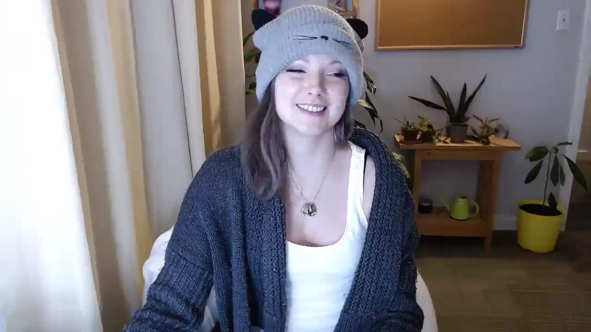 Gallery image thumbnail from KellyHeart's myfreecams stream on, 01/25/2025, 03:25 image 5 of 20