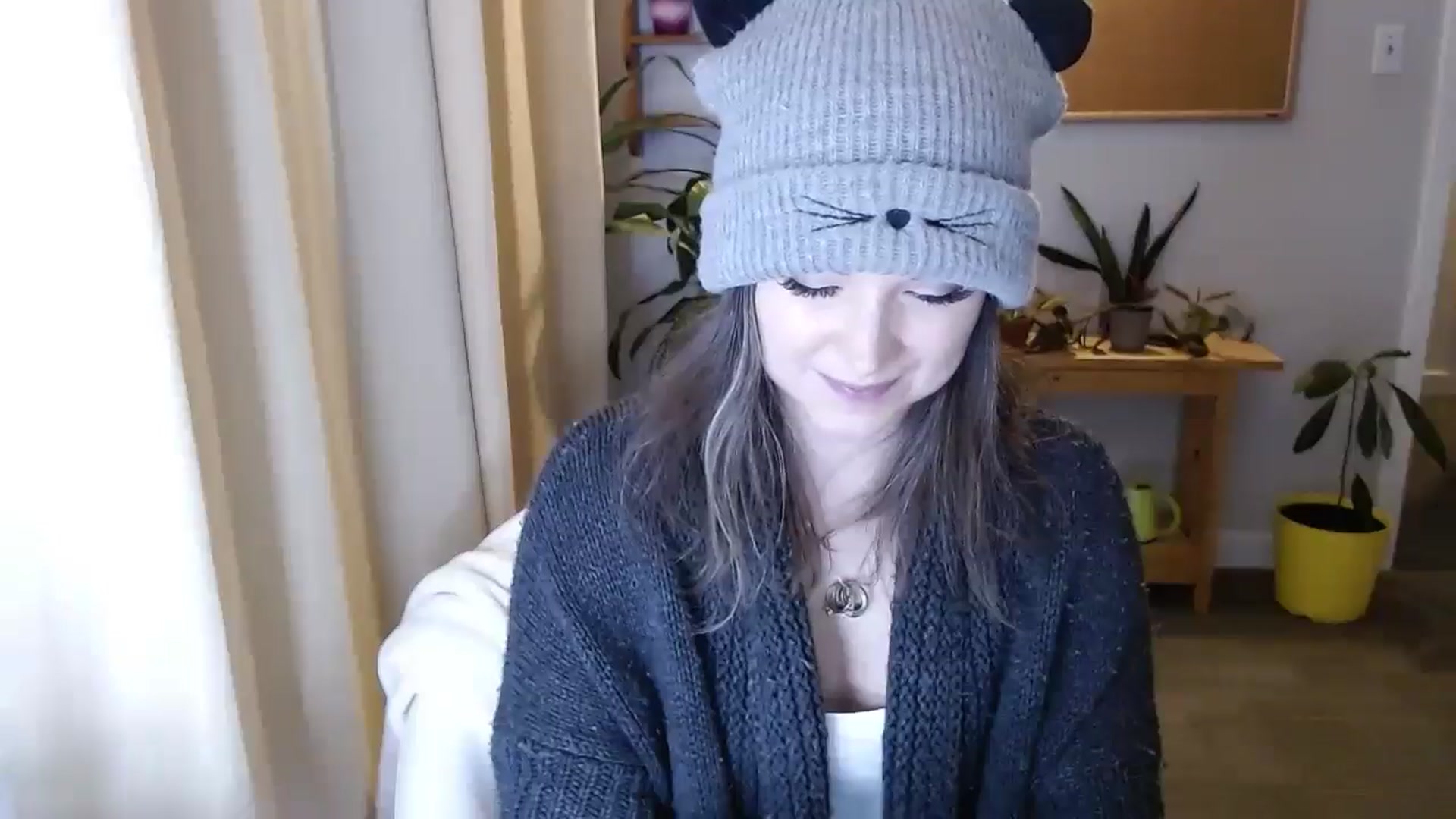 Gallery image thumbnail from KellyHeart's myfreecams stream on, 01/25/2025, 03:25 image 4 of 20