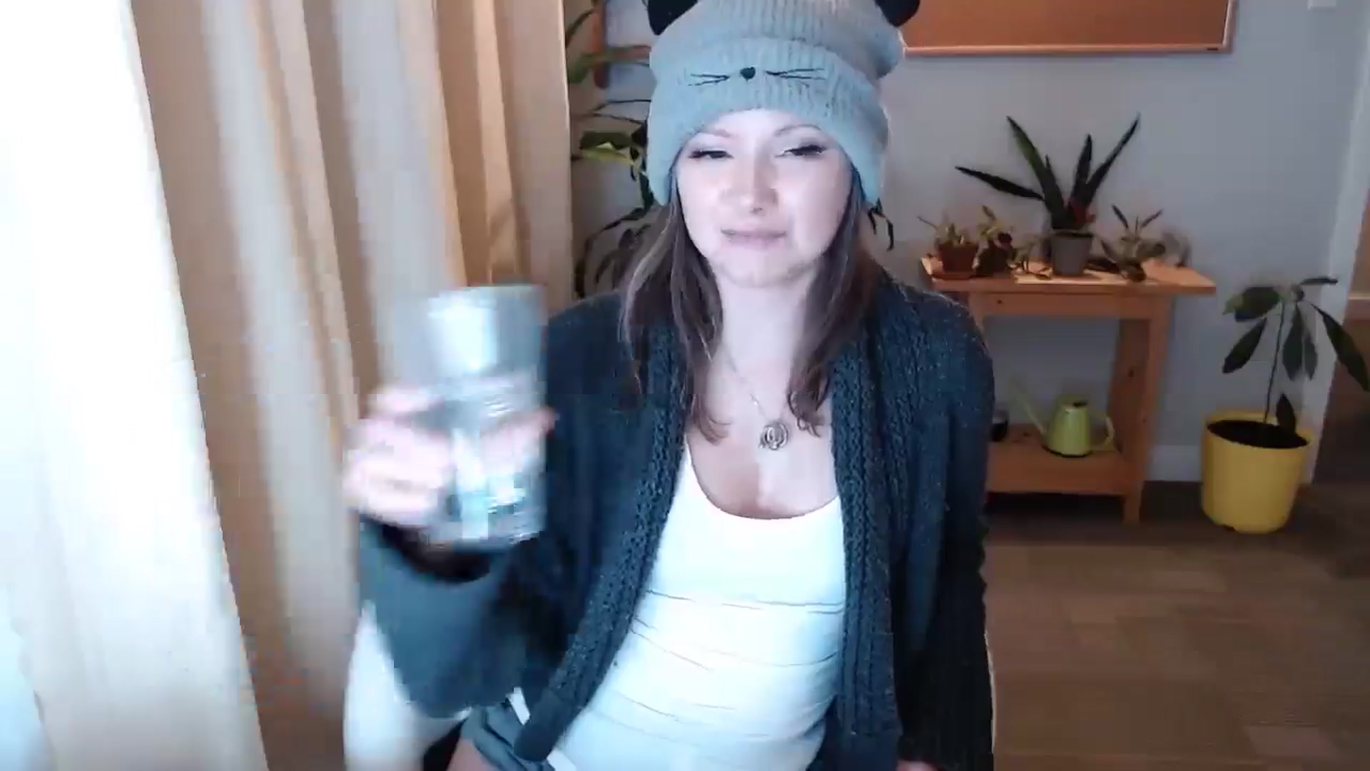 Gallery image thumbnail from KellyHeart's myfreecams stream on, 01/25/2025, 06:25 image 4 of 20