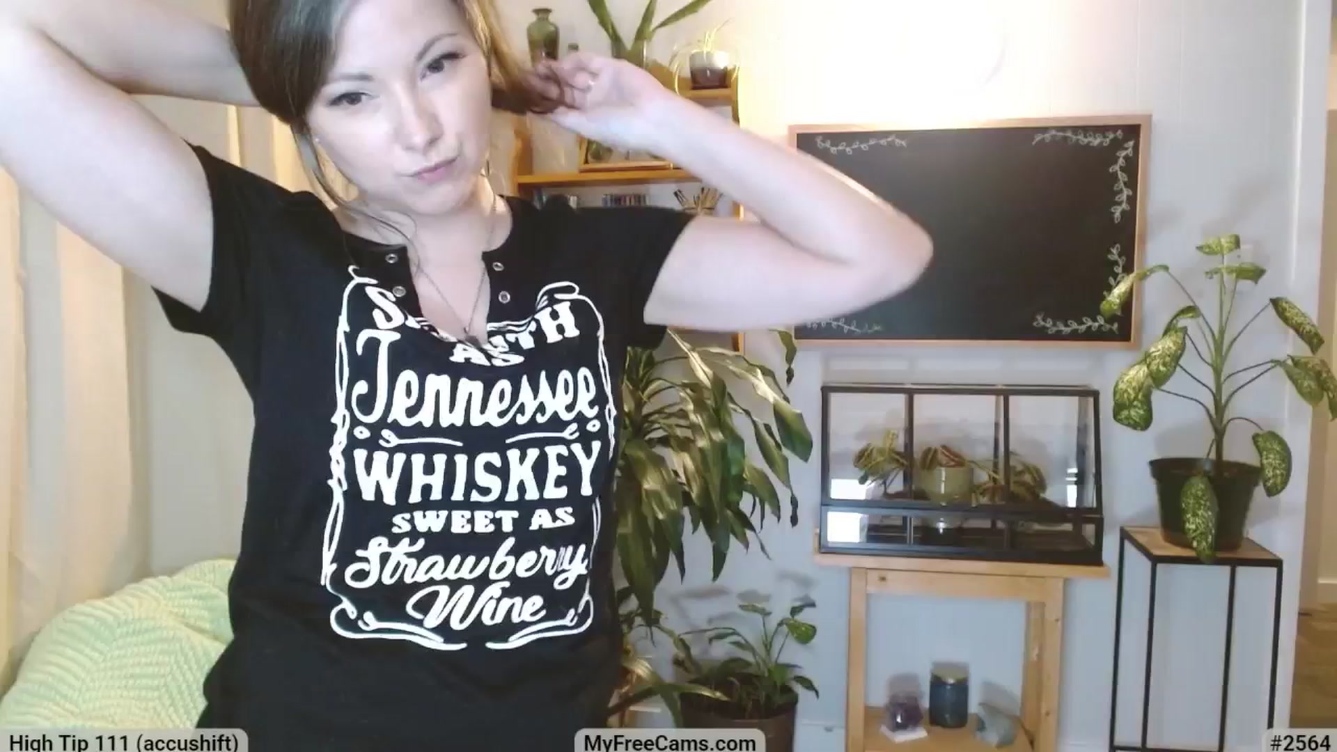 Gallery image thumbnail from KellyHeart's myfreecams stream on, 03/08/2025, 24:38 image 6 of 20