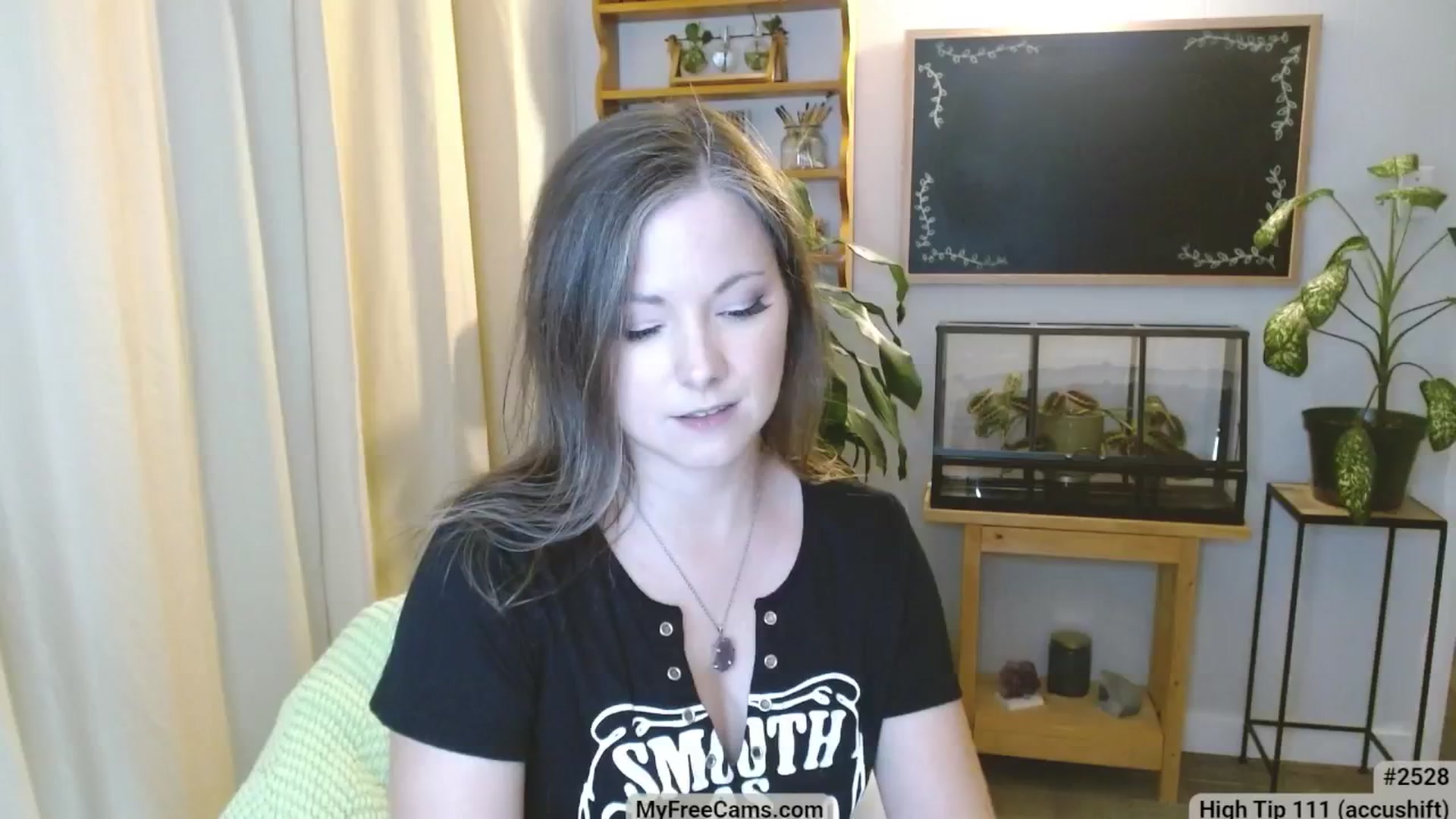 Gallery image thumbnail from KellyHeart's myfreecams stream on, 03/08/2025, 24:38 image 11 of 20