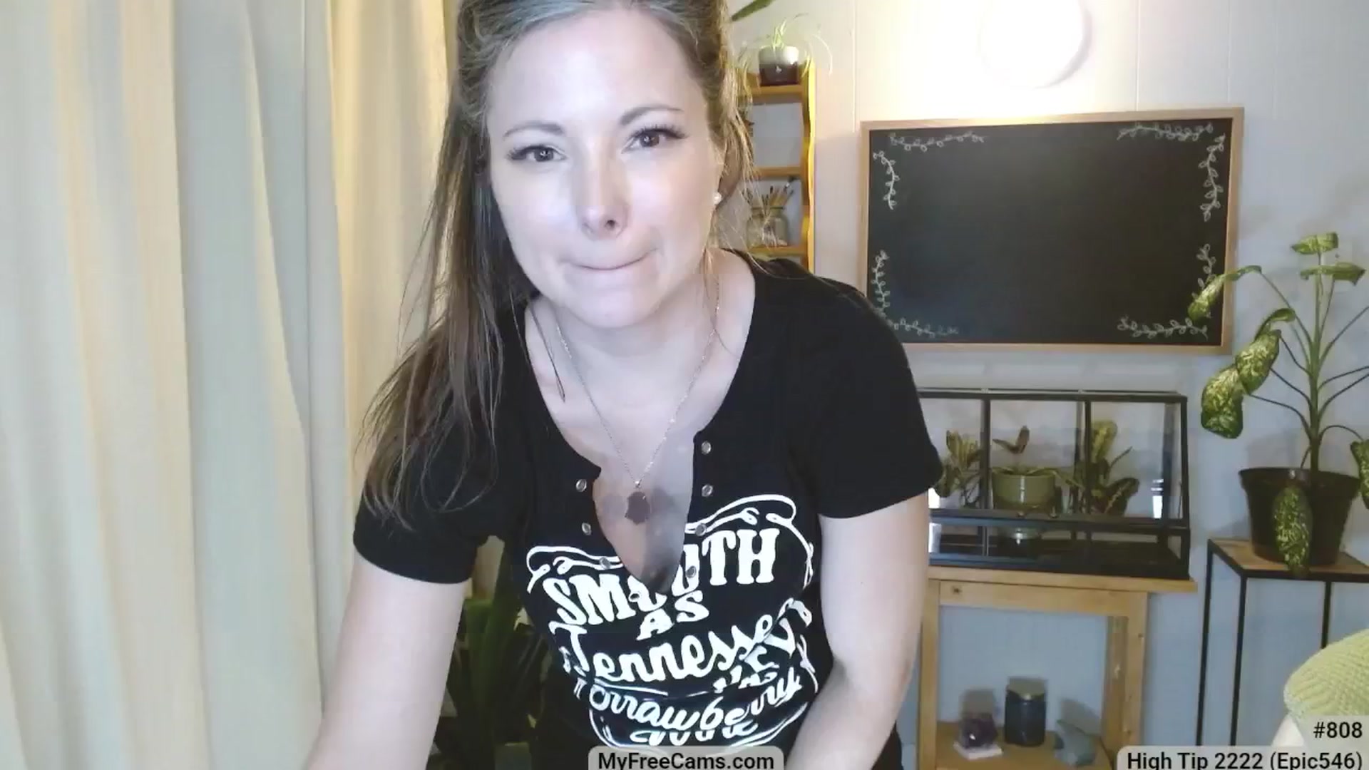 Gallery image thumbnail from KellyHeart's myfreecams stream on, 03/08/2025, 03:57 image 17 of 20