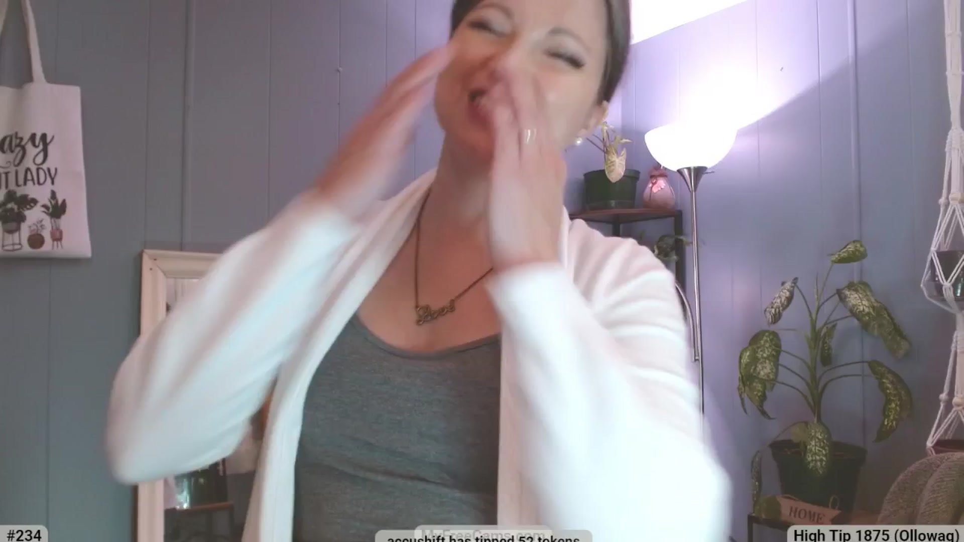 Gallery image thumbnail from KellyHeart's myfreecams stream on, 04/12/2025, 06:13 image 12 of 20