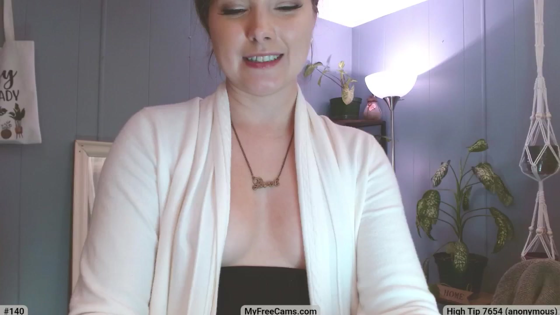 Gallery image thumbnail from KellyHeart's myfreecams stream on, 04/12/2025, 06:13 image 20 of 20
