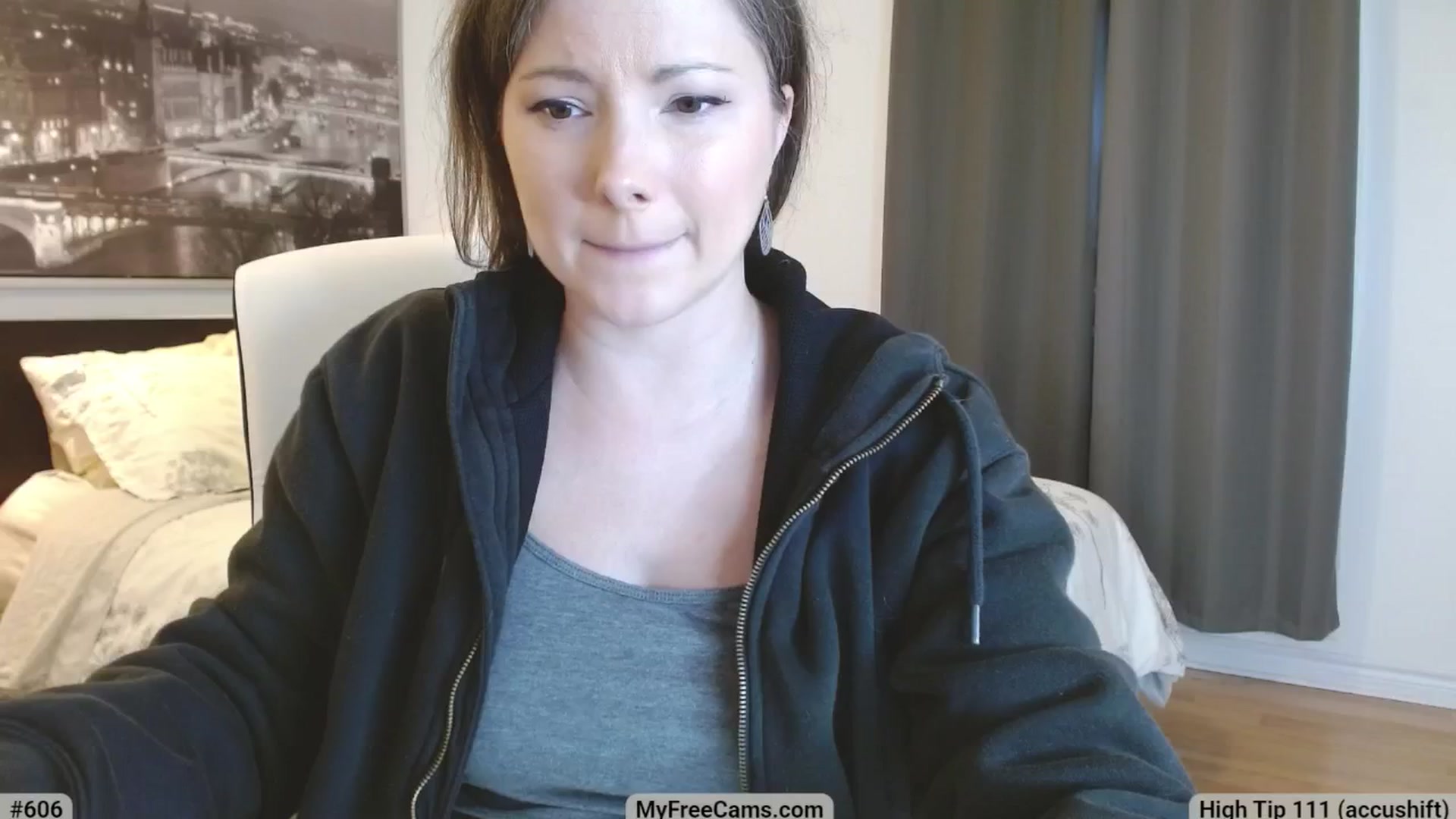 Gallery image thumbnail from KellyHeart's myfreecams stream on, 05/02/2025, 20:21 image 18 of 20