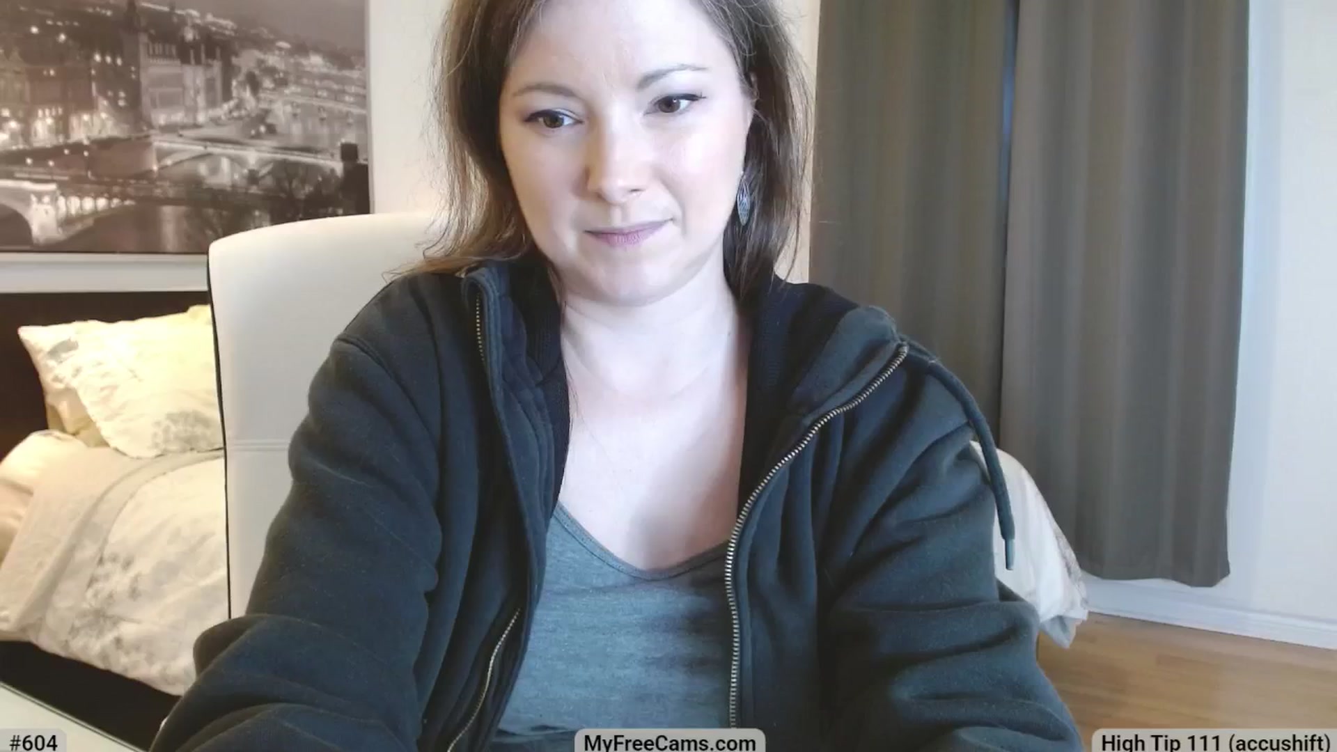 Gallery image thumbnail from KellyHeart's myfreecams stream on, 05/02/2025, 20:21 image 16 of 20