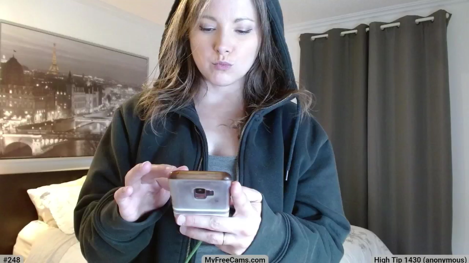 Gallery image thumbnail from KellyHeart's myfreecams stream on, 05/03/2025, 06:02 image 11 of 20