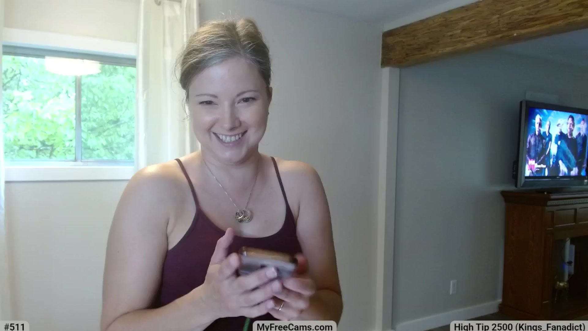 Gallery image thumbnail from KellyHeart's myfreecams stream on, 05/31/2025, 16:06 image 11 of 20