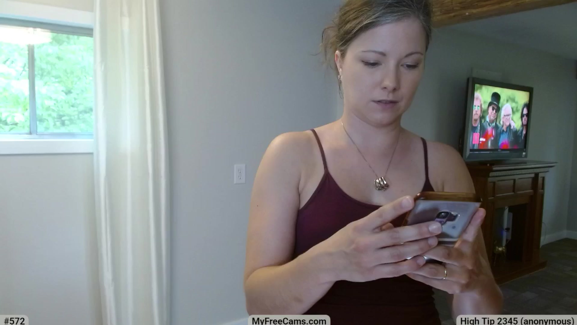 Gallery image thumbnail from KellyHeart's myfreecams stream on, 05/31/2025, 16:06 image 4 of 20