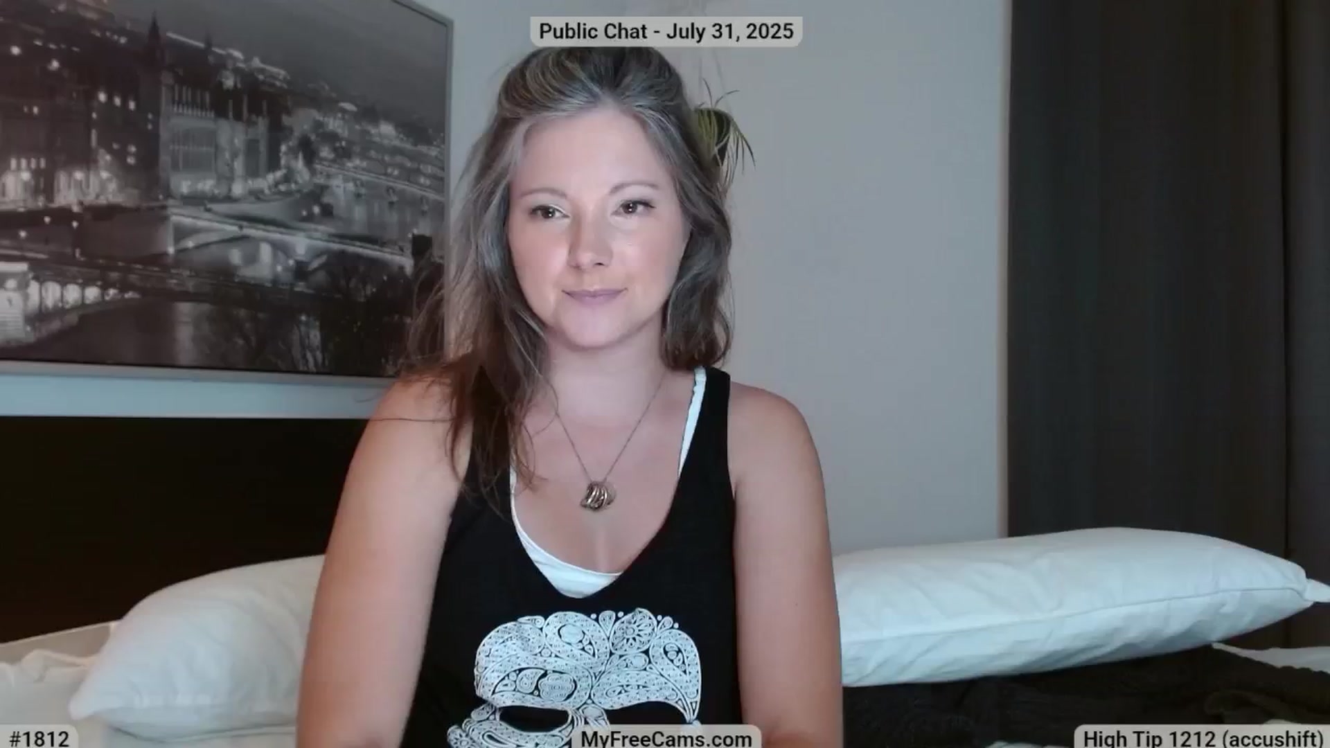 Gallery image thumbnail from KellyHeart's myfreecams stream on, 08/01/2025, 03:27 image 9 of 20