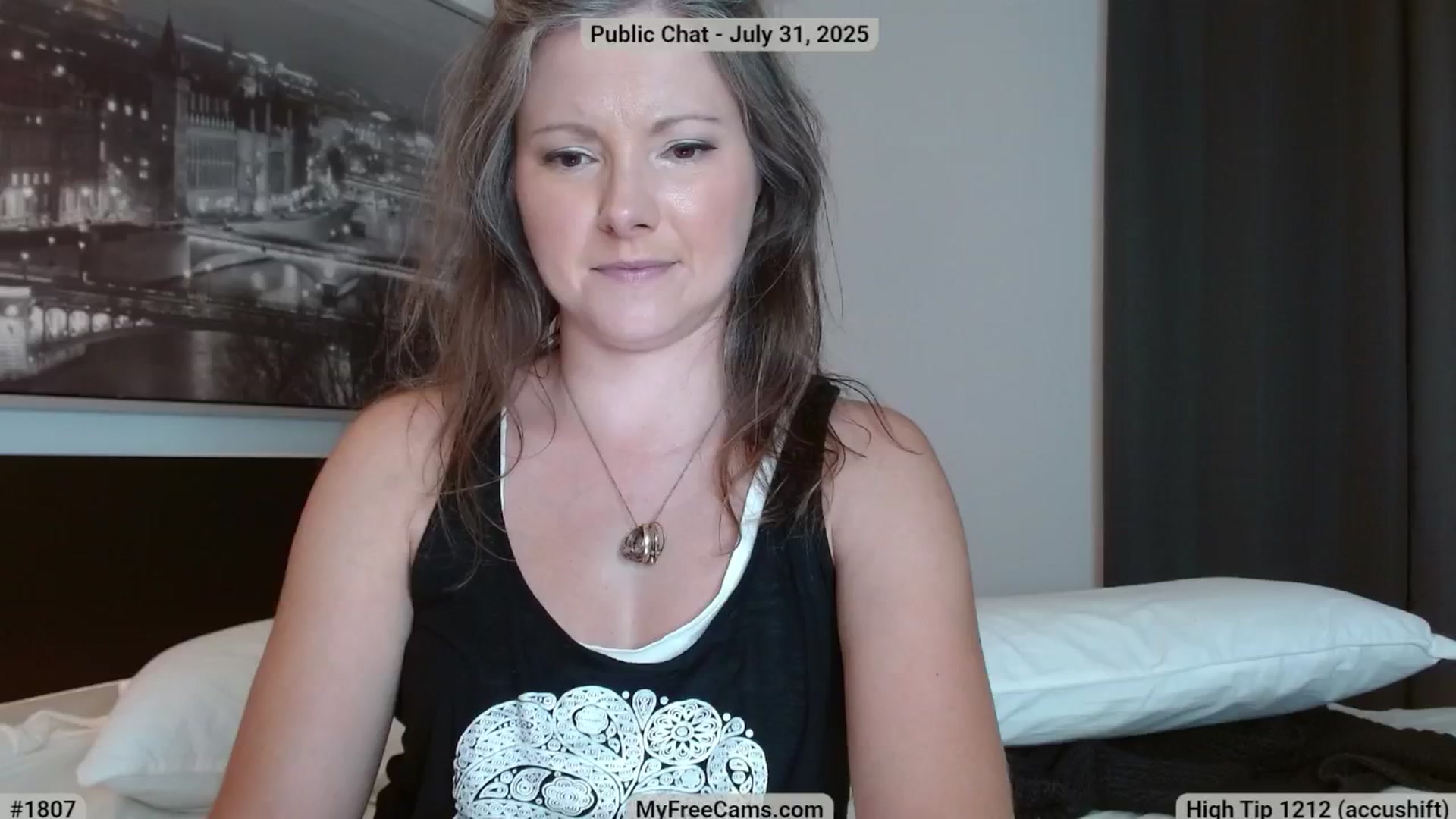 Gallery image thumbnail from KellyHeart's myfreecams stream on, 08/01/2025, 03:27 image 10 of 20