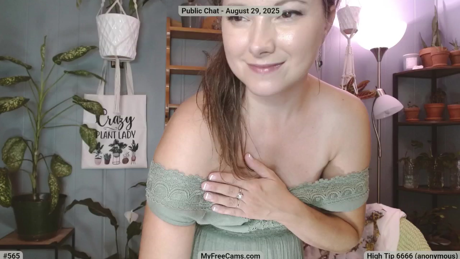 Gallery image thumbnail from KellyHeart's myfreecams stream on, 08/30/2025, 05:40 image 18 of 20