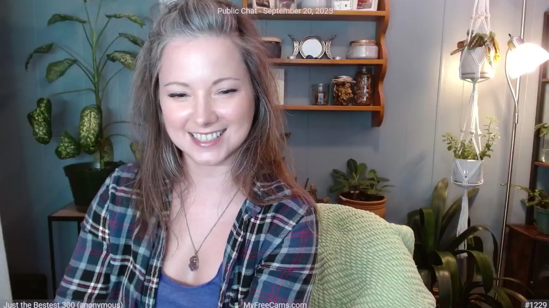 Gallery image thumbnail from KellyHeart's myfreecams stream on, 09/20/2025, 17:31 image 14 of 20