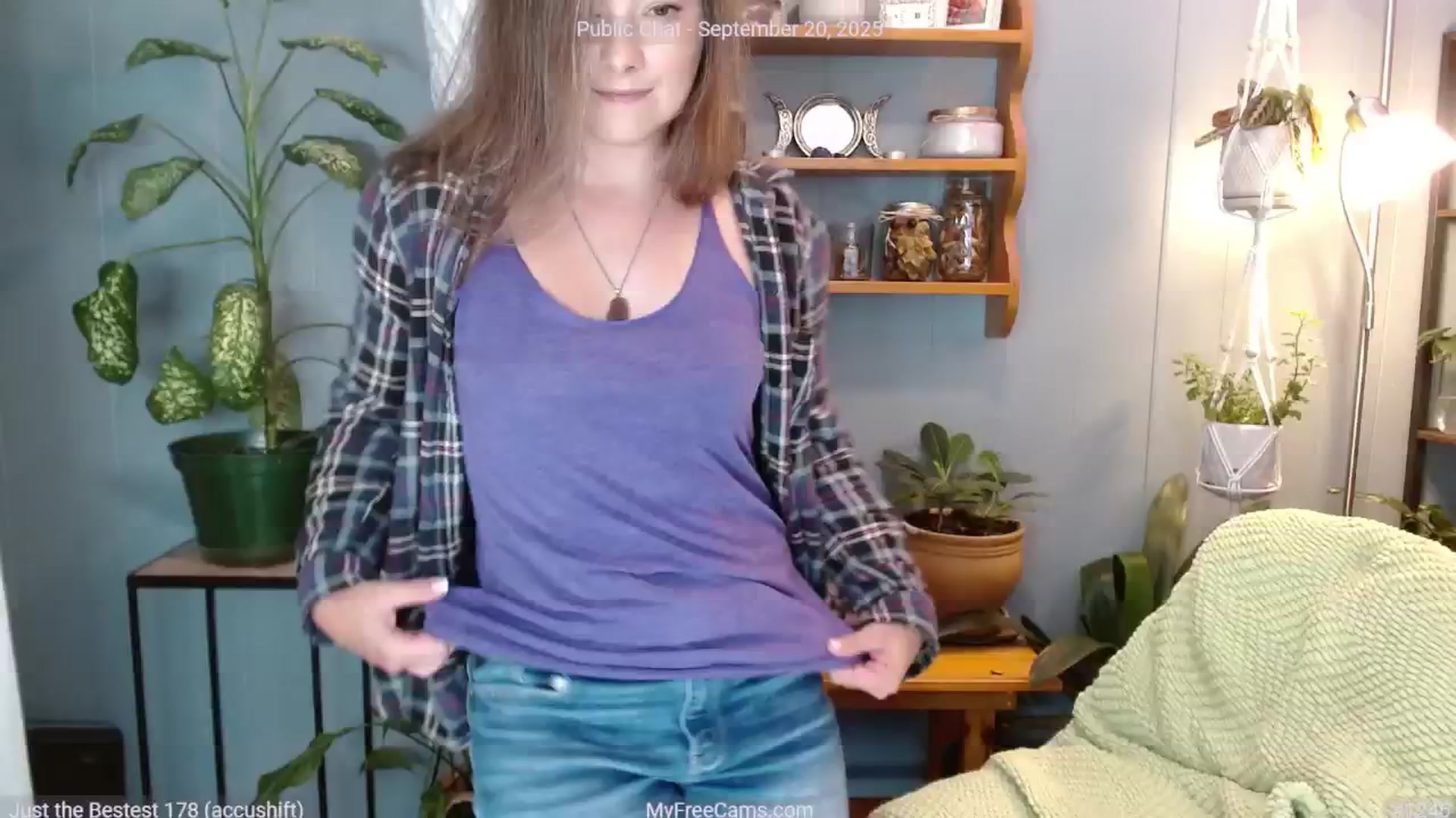 Gallery image thumbnail from KellyHeart's myfreecams stream on, 09/20/2025, 17:31 image 11 of 20