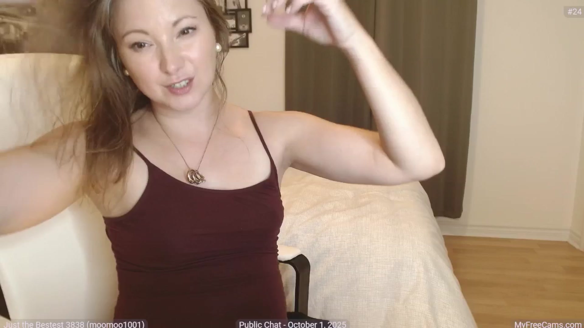 Gallery image thumbnail from KellyHeart's myfreecams stream on, 10/02/2025, 24:39 image 14 of 20