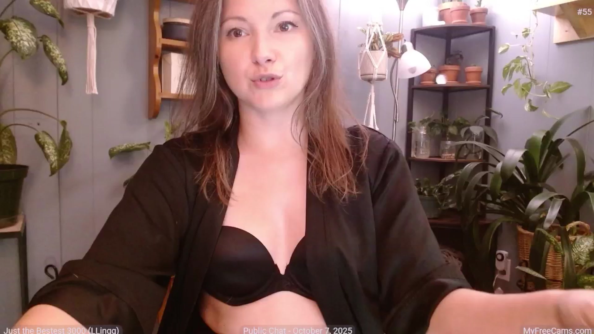 Gallery image thumbnail from KellyHeart's myfreecams stream on, 10/08/2025, 03:17 image 12 of 20