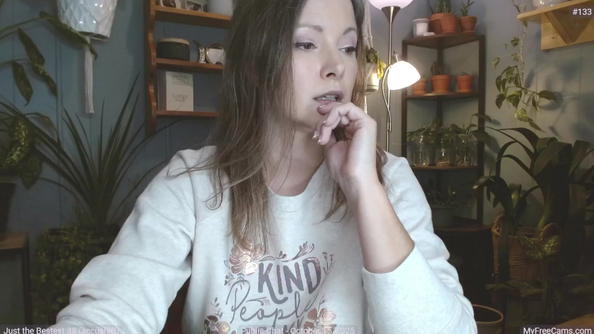 Gallery image thumbnail from KellyHeart's myfreecams stream on, 10/15/2025, 18:05 image 1 of 20