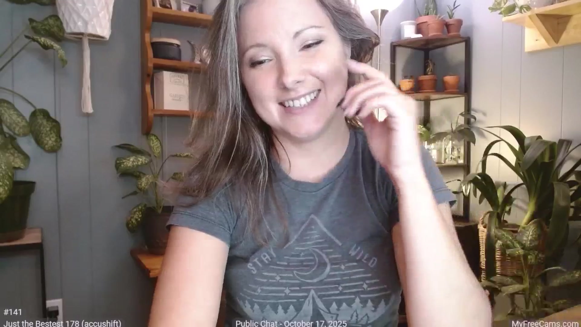 Gallery image thumbnail from KellyHeart's myfreecams stream on, 10/18/2025, 06:34 image 17 of 20