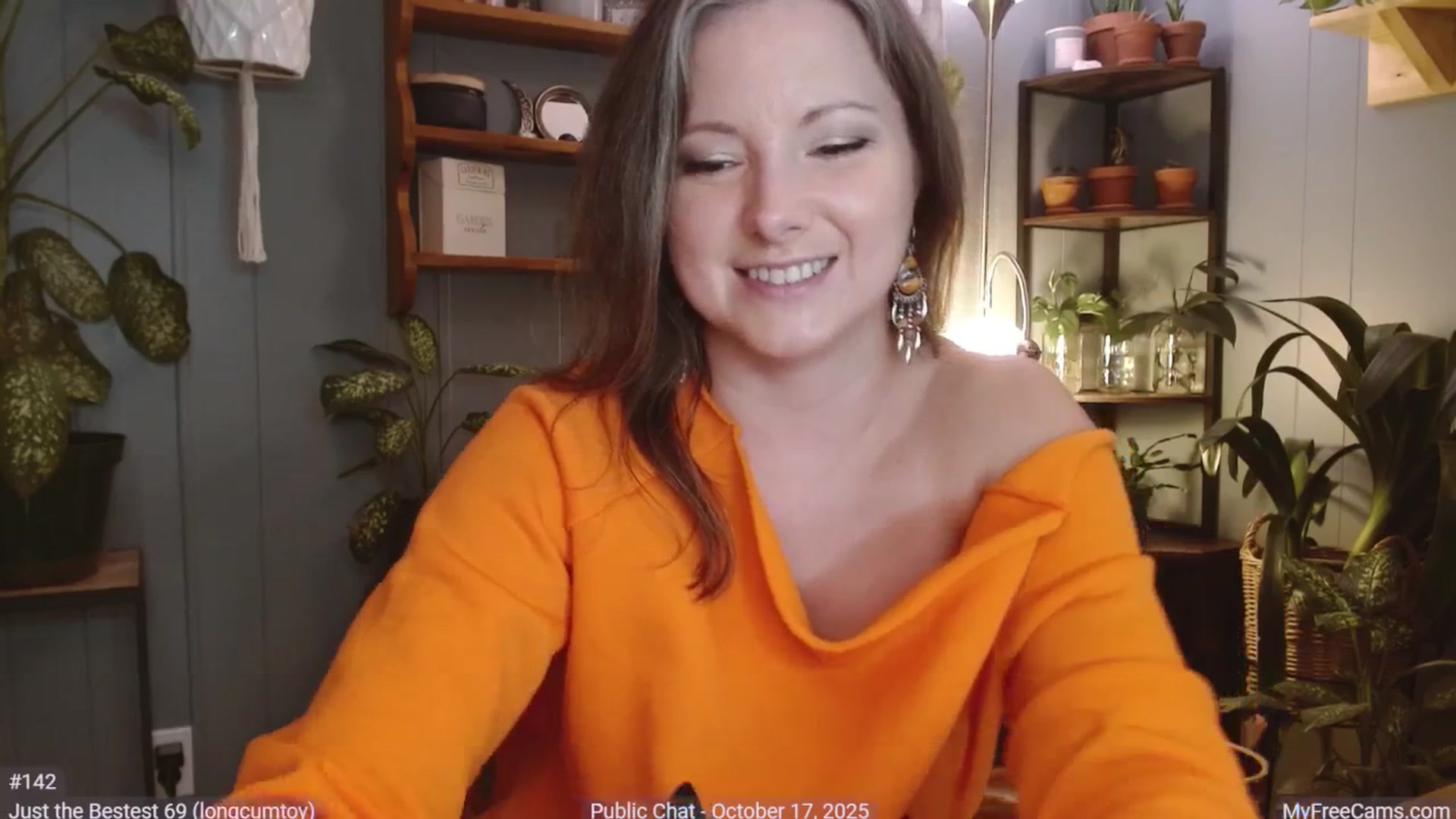 Gallery image thumbnail from KellyHeart's myfreecams stream on, 10/18/2025, 06:34 image 5 of 20