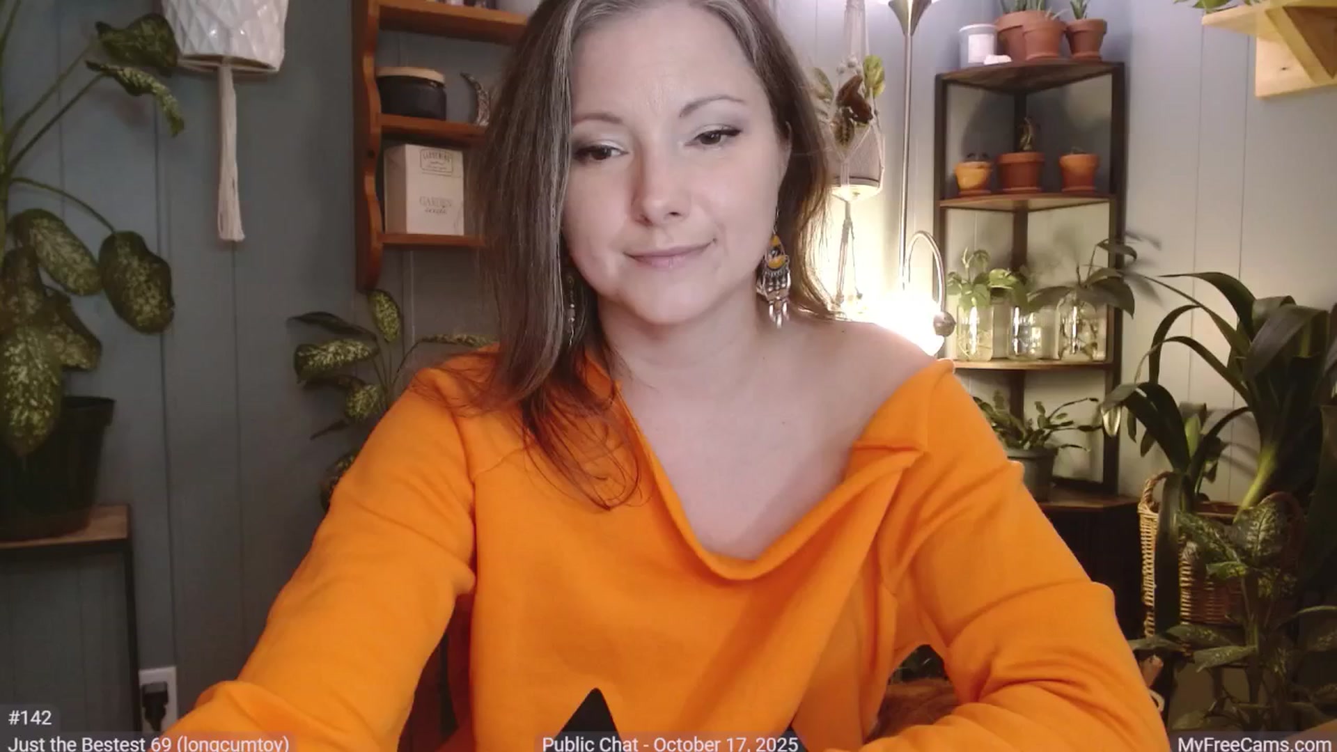 Gallery image thumbnail from KellyHeart's myfreecams stream on, 10/18/2025, 06:34 image 6 of 20