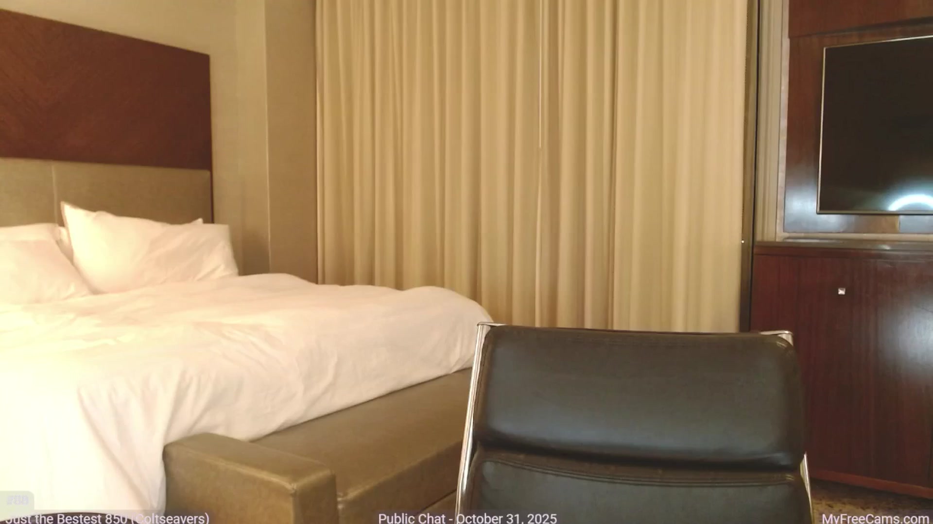 Gallery image thumbnail from KellyHeart's myfreecams stream on, 11/01/2025, 08:07 image 18 of 20