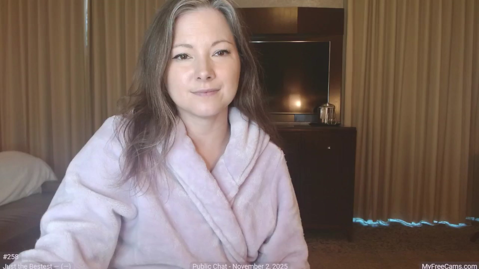 Gallery image thumbnail from KellyHeart's myfreecams stream on, 11/02/2025, 14:13 image 7 of 20