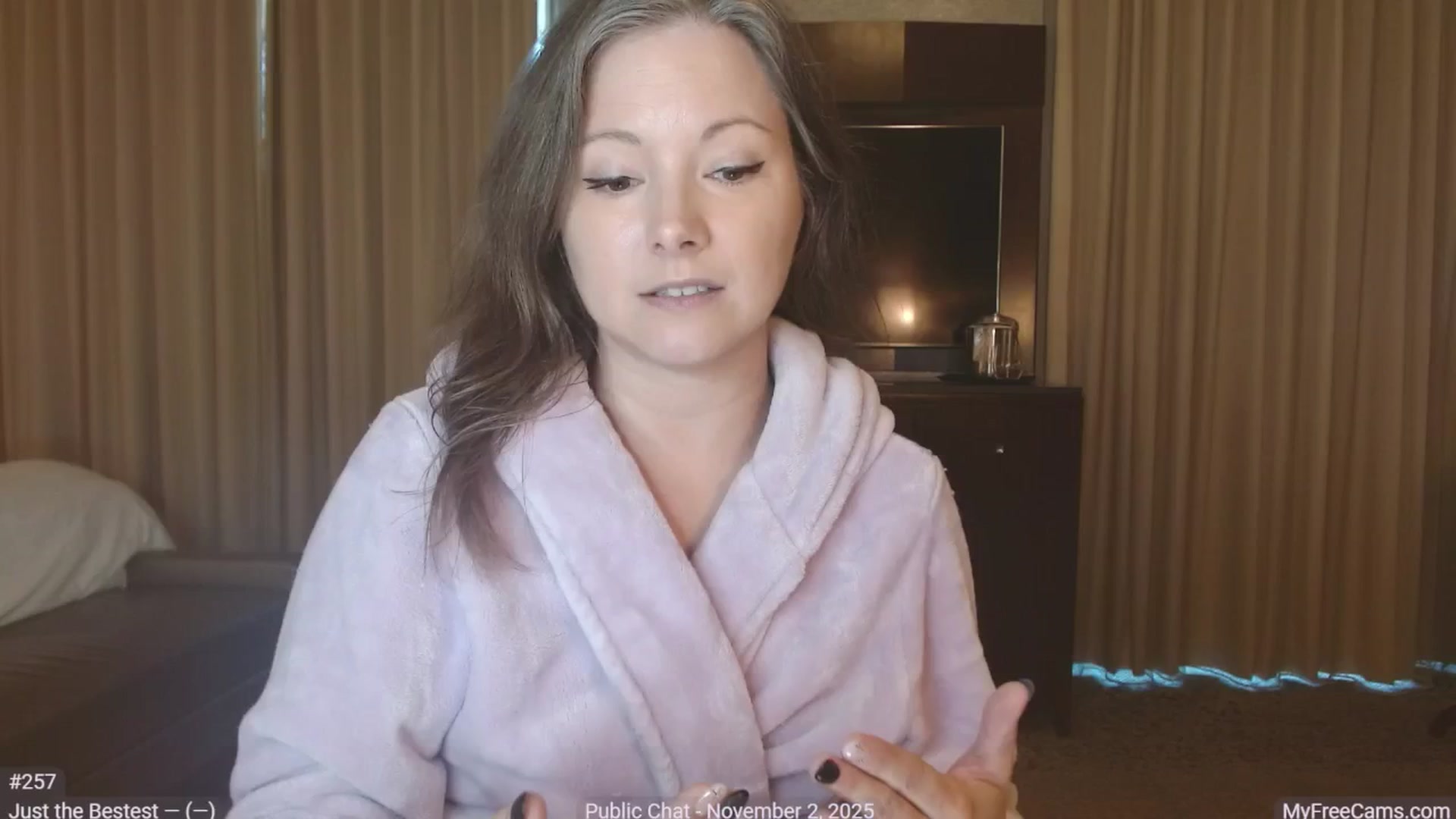 Gallery image thumbnail from KellyHeart's myfreecams stream on, 11/02/2025, 14:13 image 3 of 20
