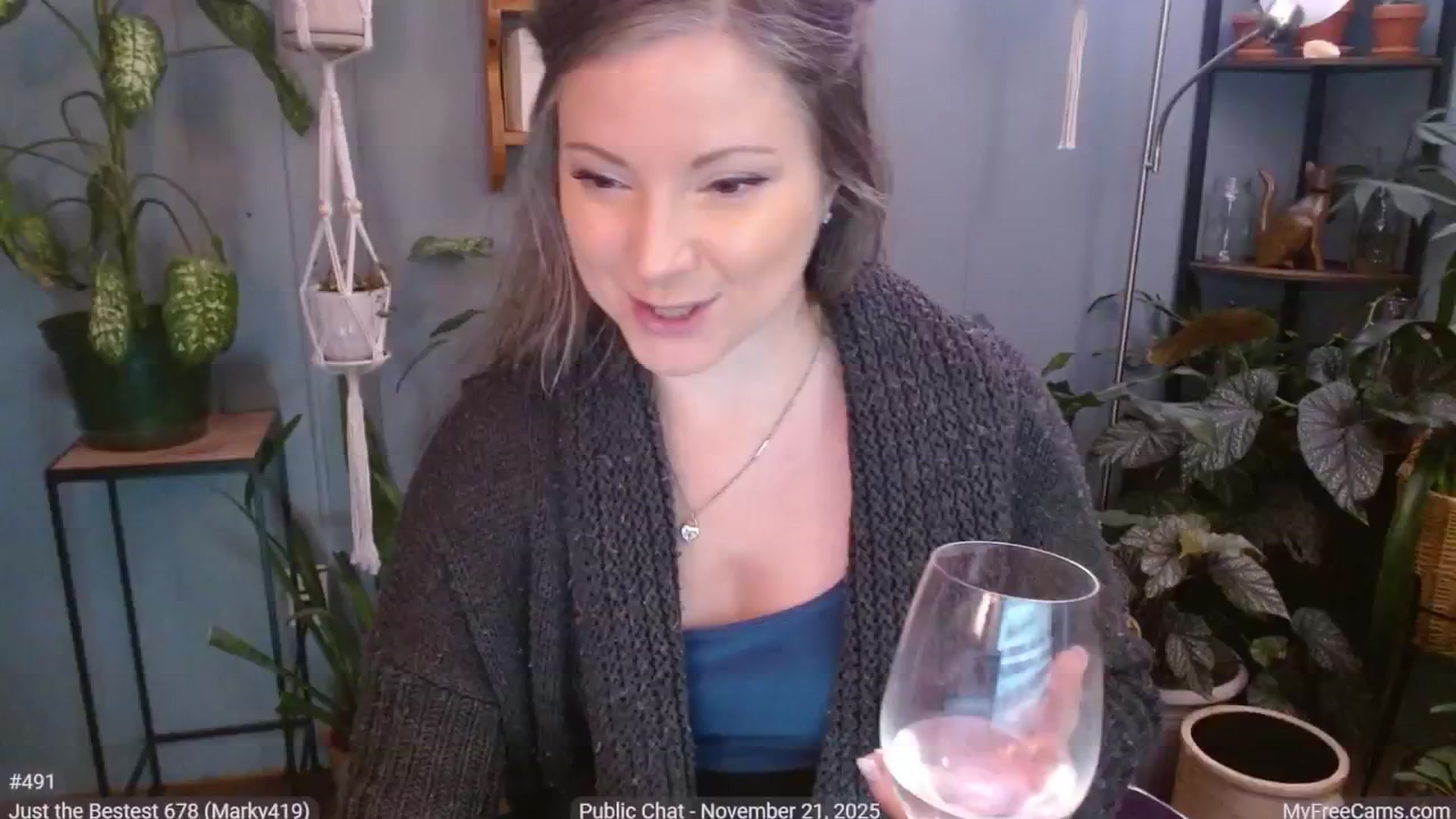 Gallery image thumbnail from KellyHeart's myfreecams stream on, 11/22/2025, 06:27 image 5 of 20